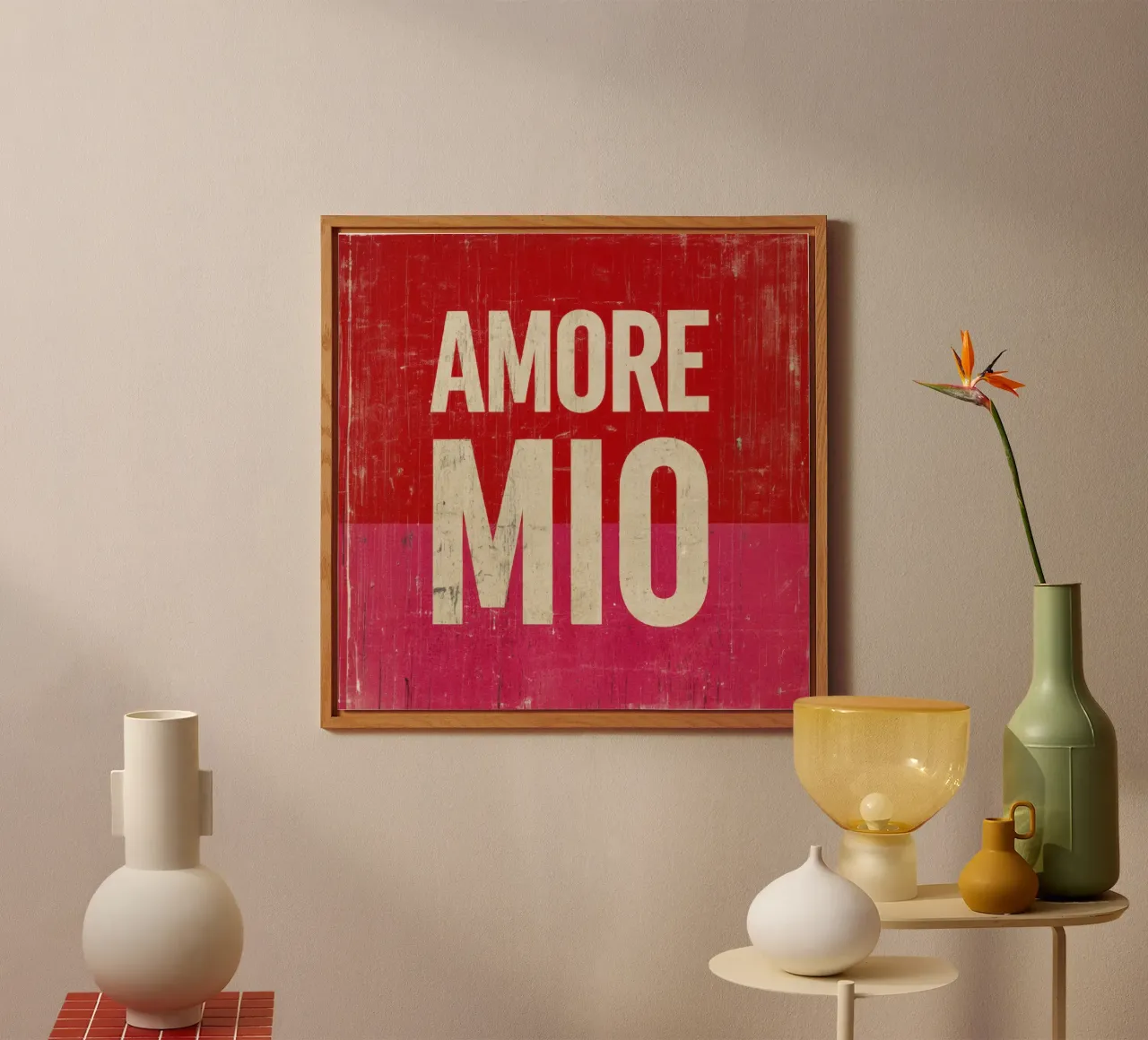 "Amore Mio" Tipografia in grassetto su vibrazioni grunge rosse e rosa alluminio dibond da Modern Muse