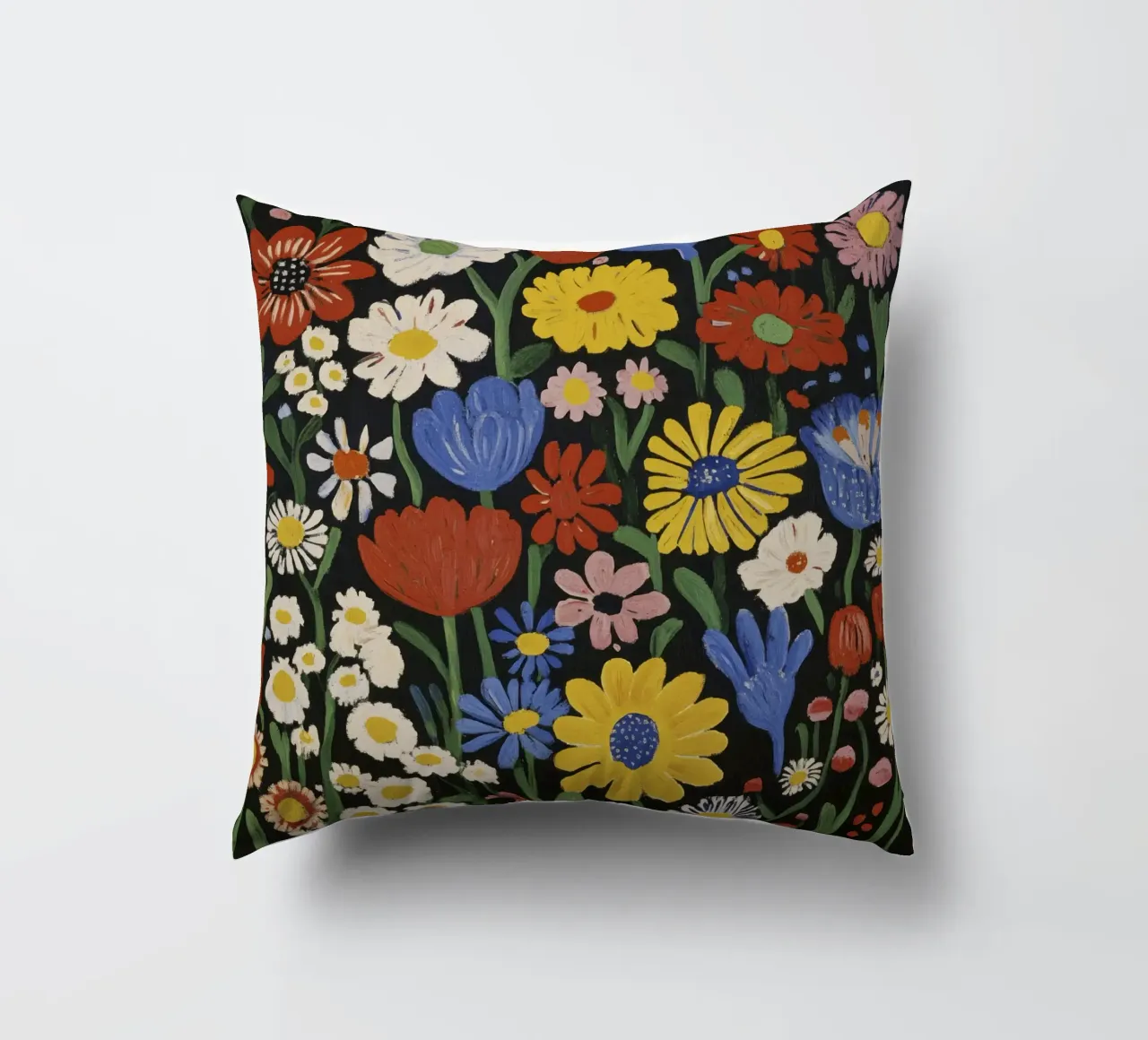 Forme floreali colorate di ispirazione matissiana su sfondo nero cuscino da Modern Muse