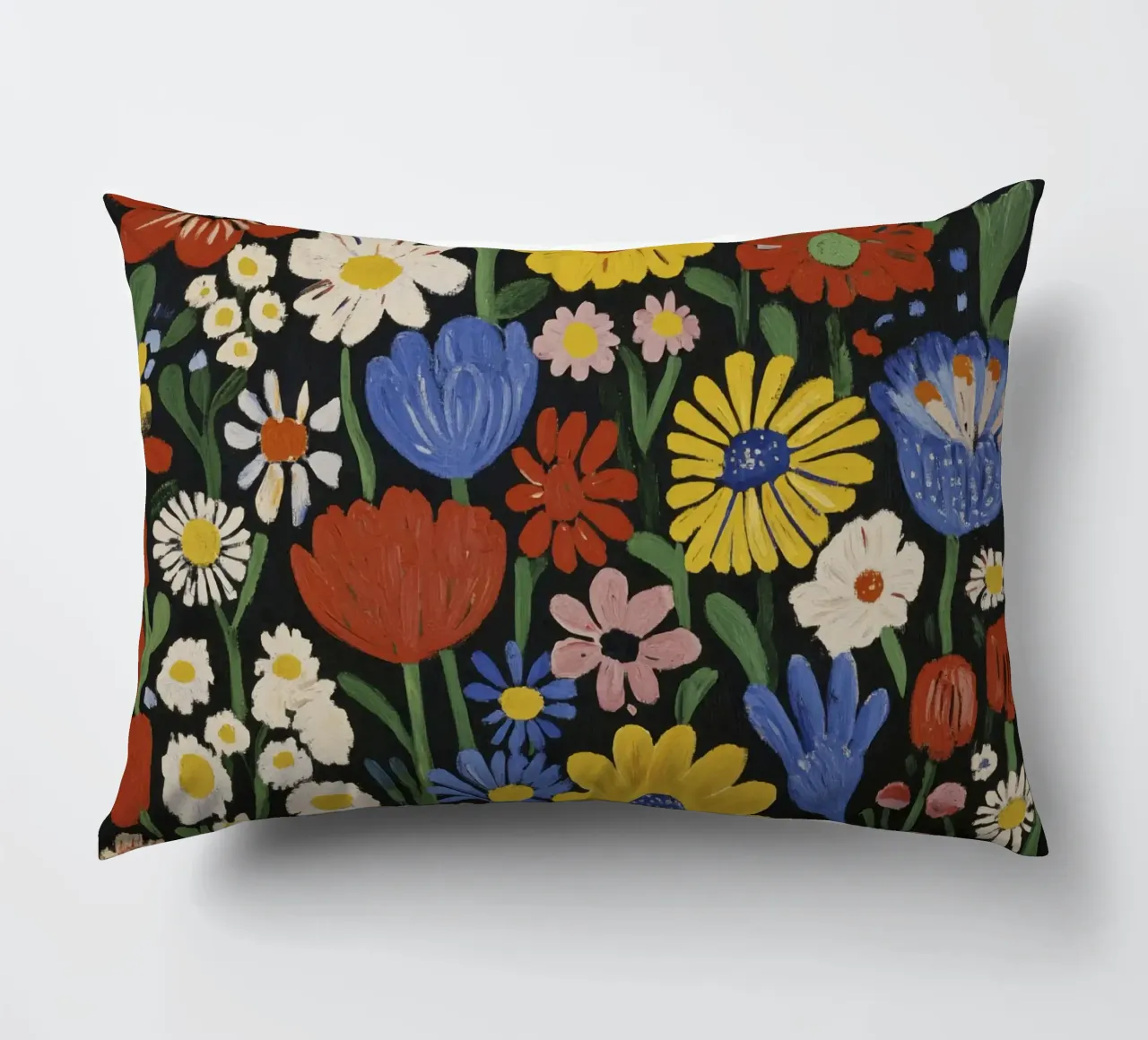 Forme floreali colorate di ispirazione matissiana su sfondo nero cuscino da Modern Muse