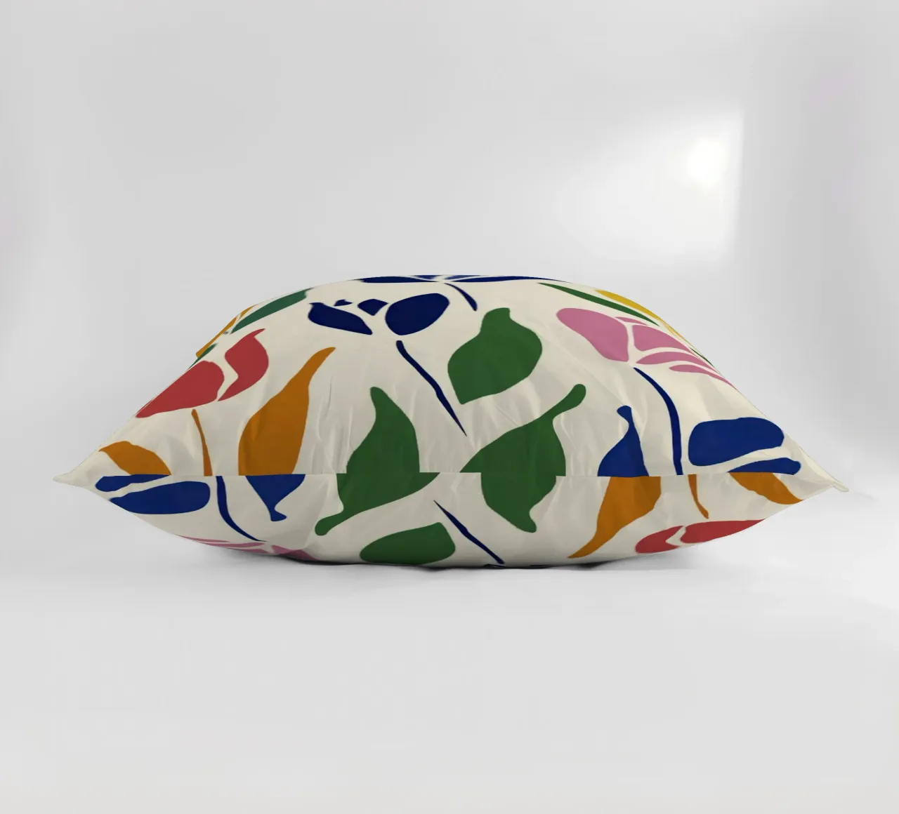Tulipani colorati e audaci in stile midcentury ispirato a Matisse cuscino da Modern Muse