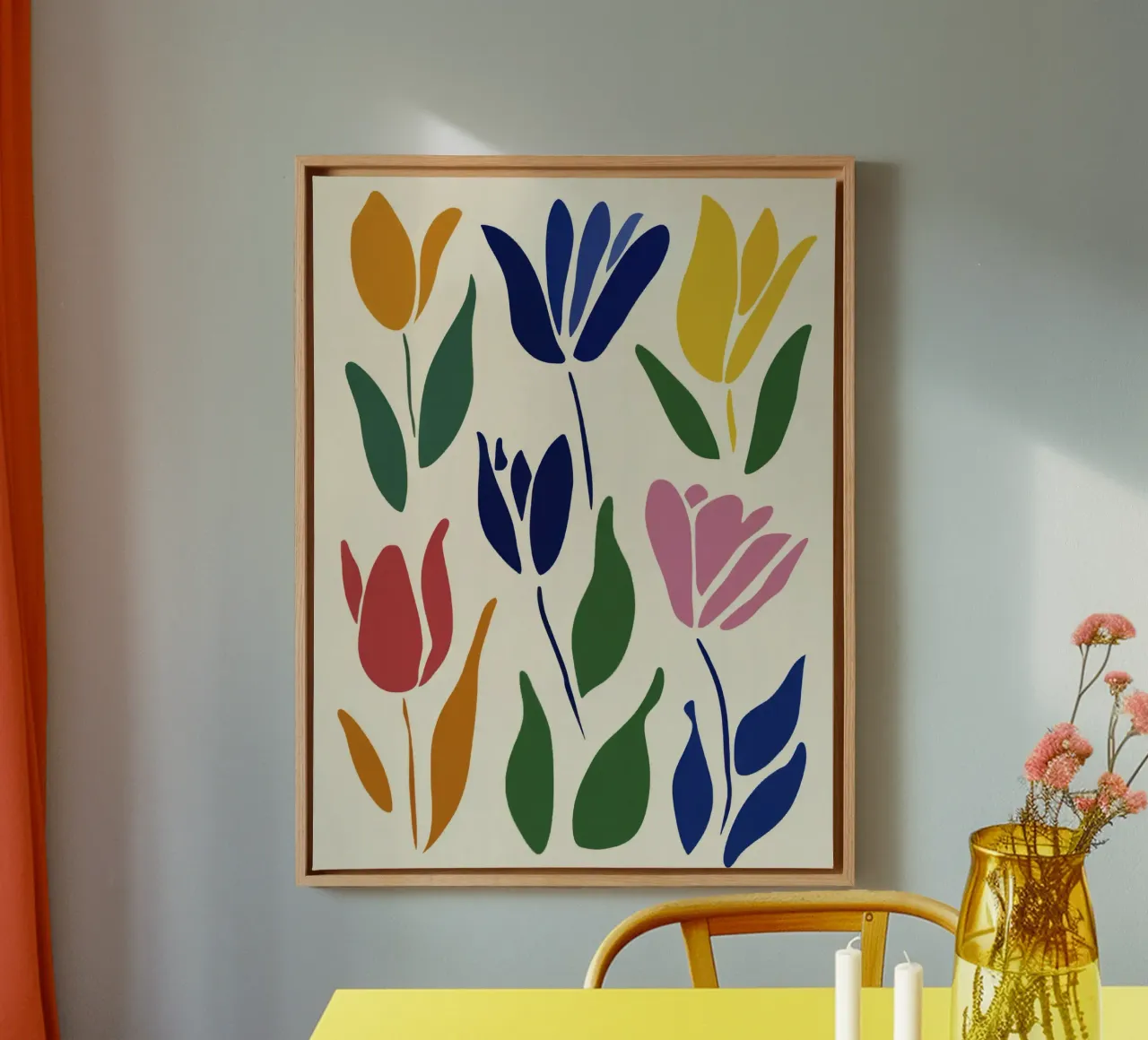 Tulipani colorati e audaci in stile midcentury ispirato a Matisse tela con Cornice a cassetta da Modern Muse
