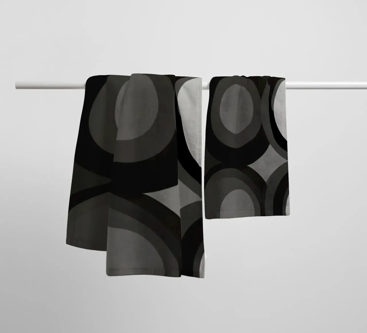 Motif abstrait de cercles se chevauchant dans différentes teintes. serviette de bain de DesignDoodle