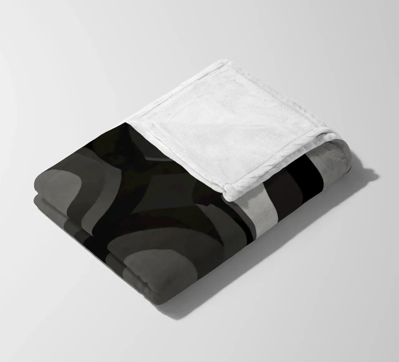 Abstraktes Muster aus sich überlappenden Kreisen in verschiedenen Farbtönen Fleecedecke von DesignDoodle