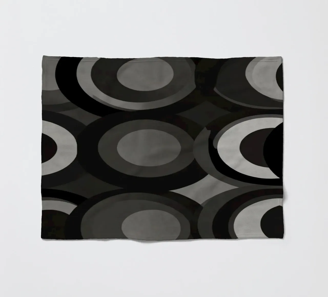 Abstraktes Muster aus sich überlappenden Kreisen in verschiedenen Farbtönen Fleecedecke von DesignDoodle