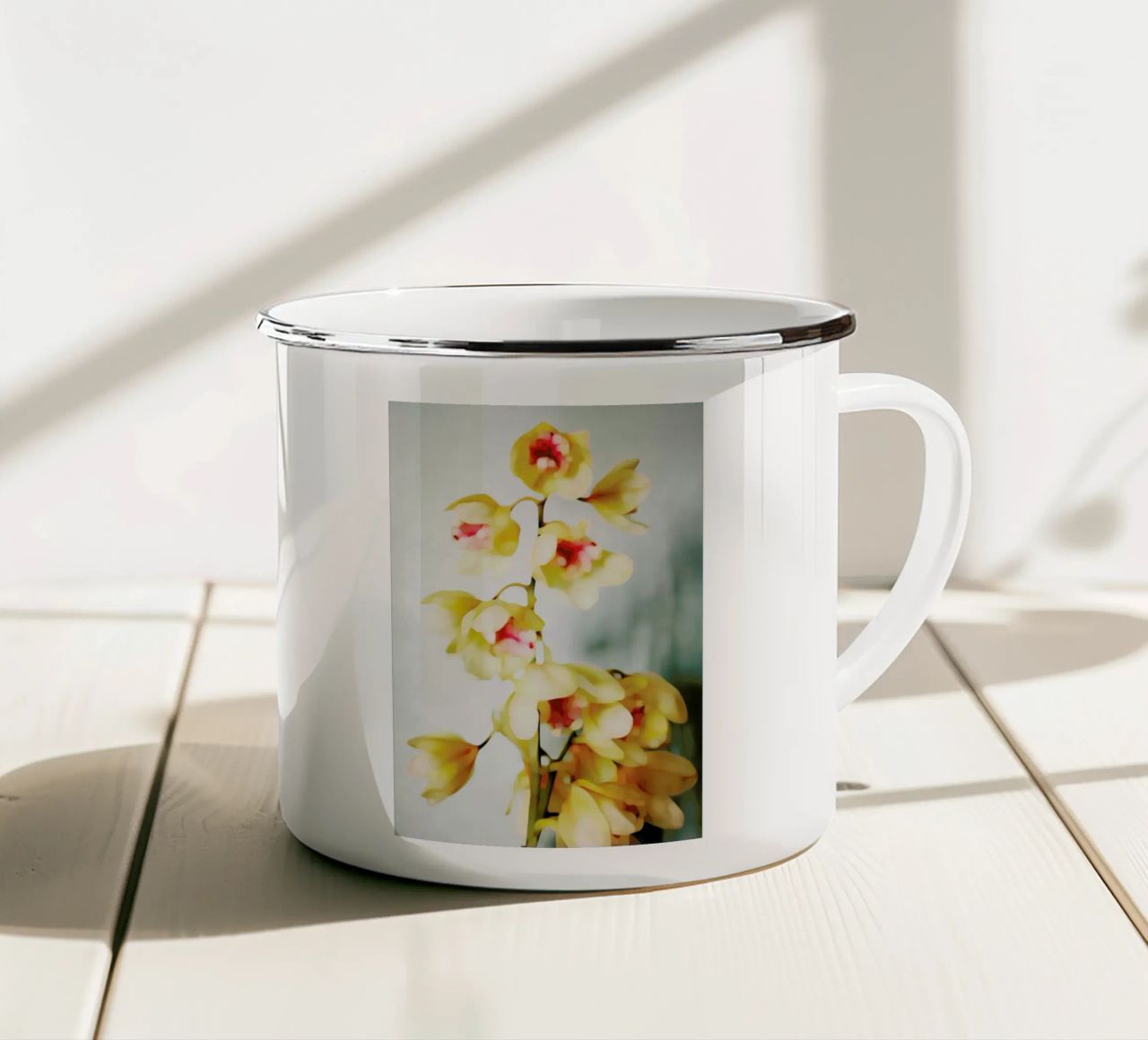 Orchids 2 tazza in smalto da Angelo Cerantola