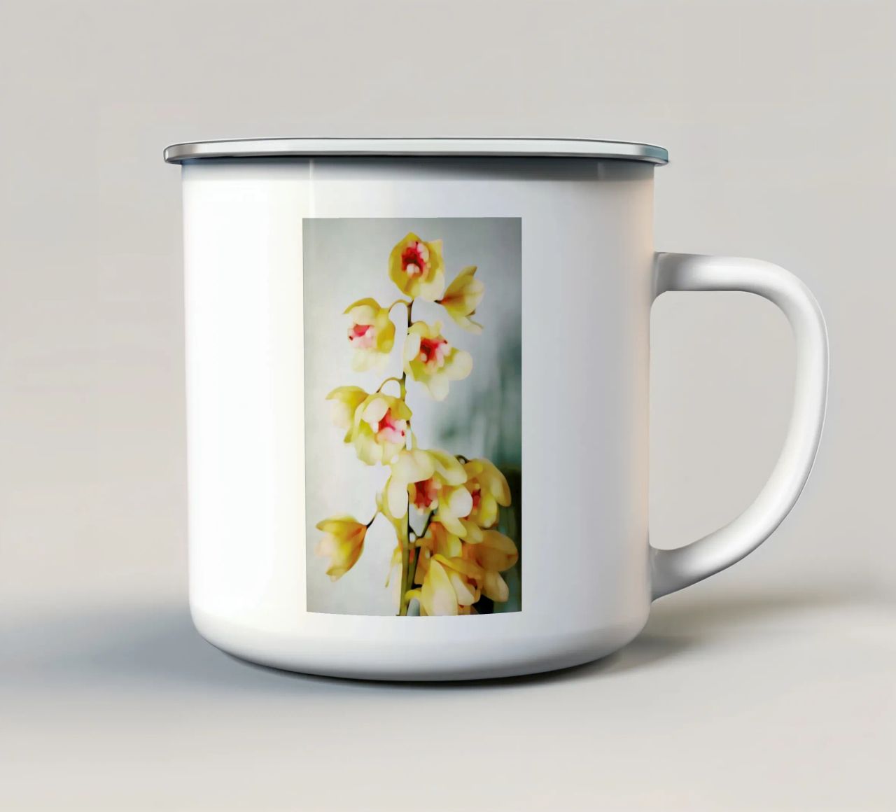 Orchids 2 tazza in smalto da Angelo Cerantola