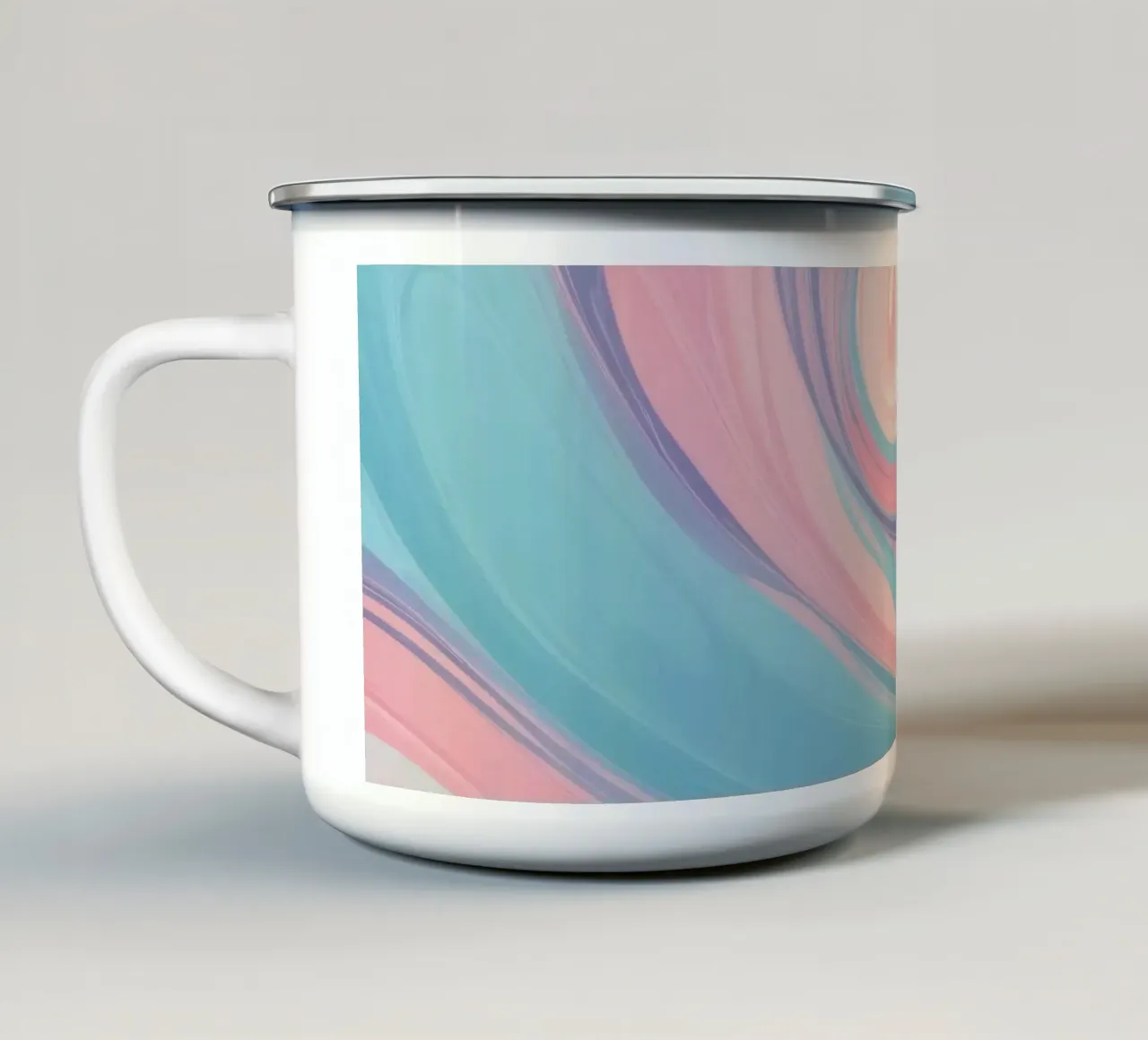 Le vorticose tonalità pastello creano un affascinante disegno astratto. tazza in smalto da DesignDoodle