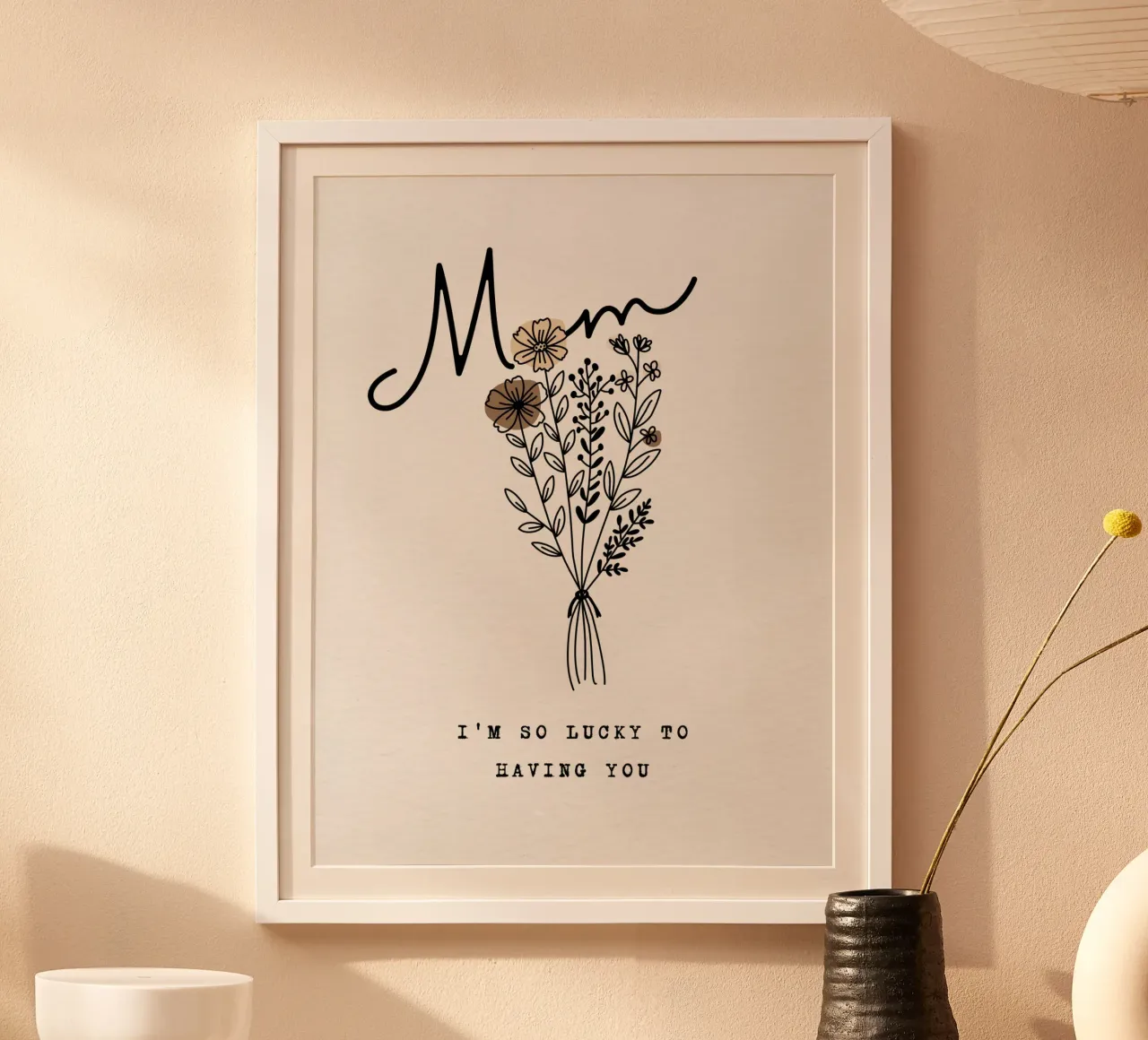 Mamma sono così fortunata ad averti. poster con telaio in plastica da ArtDesign by KBK