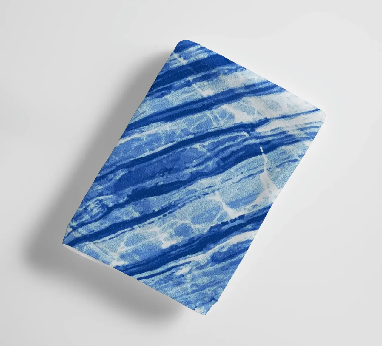 Abstract Marmer Denimblauw badhanddoek van SilverPegasus