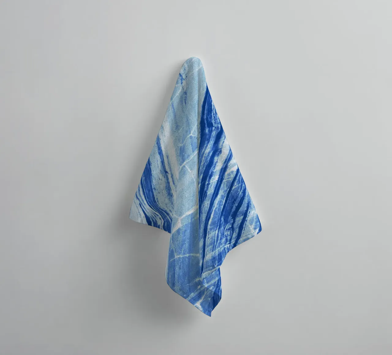 Abstract Marmer Denimblauw badhanddoek van SilverPegasus