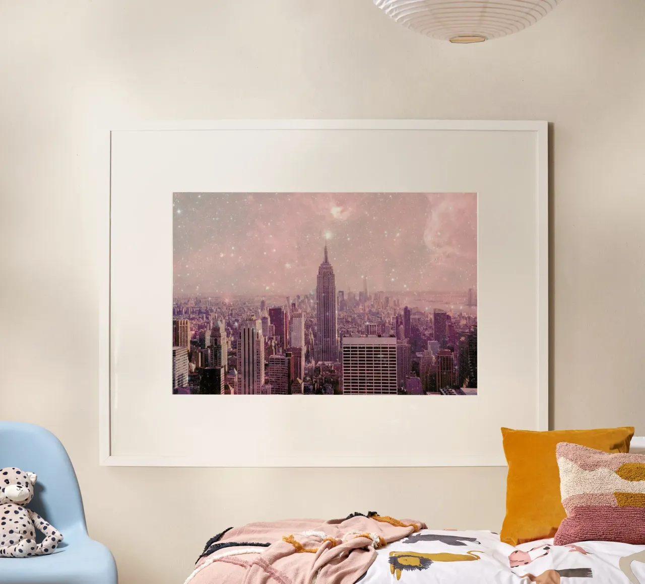 Stardust Covering NYC poster con telaio in legno da Bianca Green