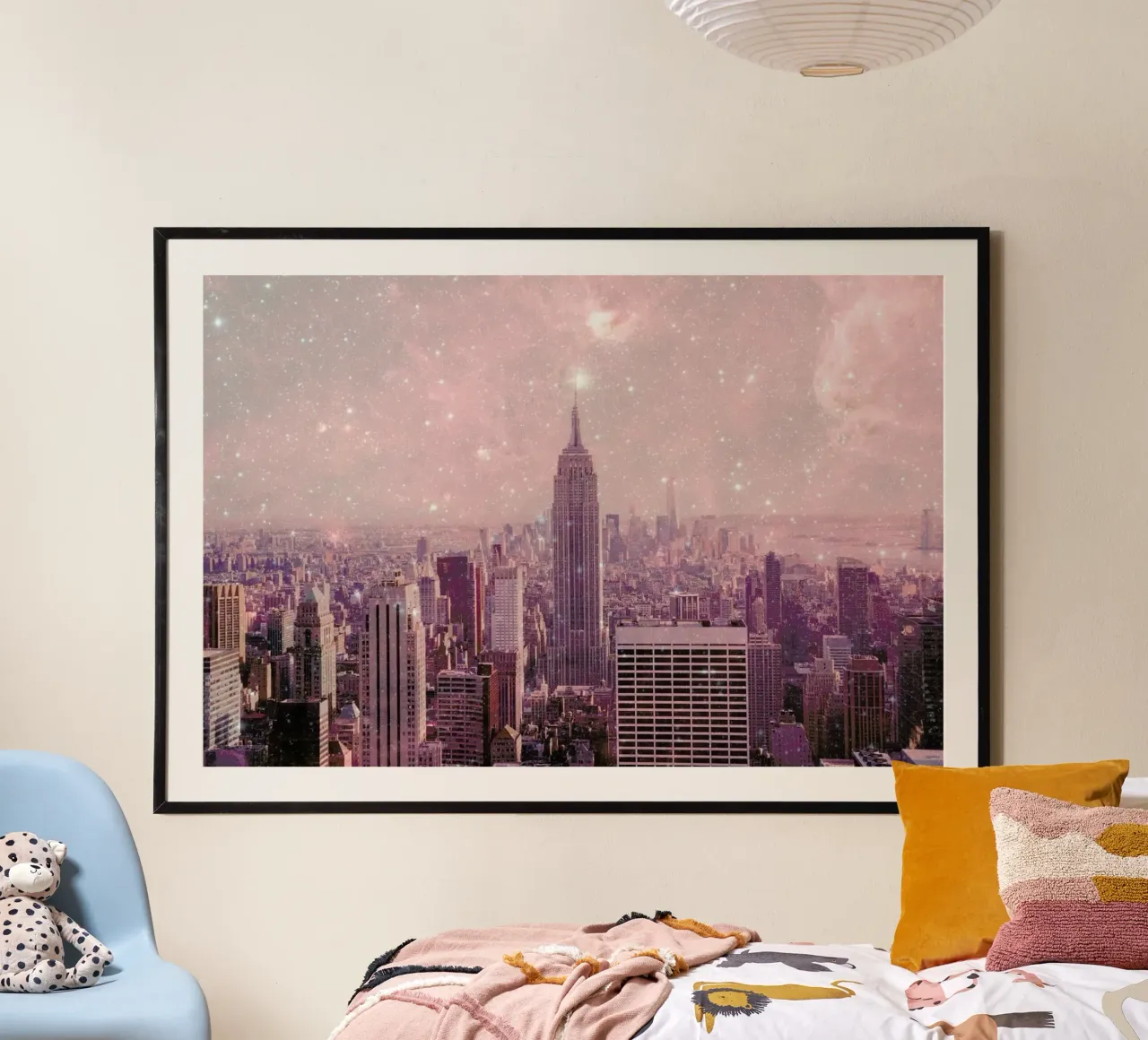 Stardust Covering NYC poster con telaio in legno da Bianca Green