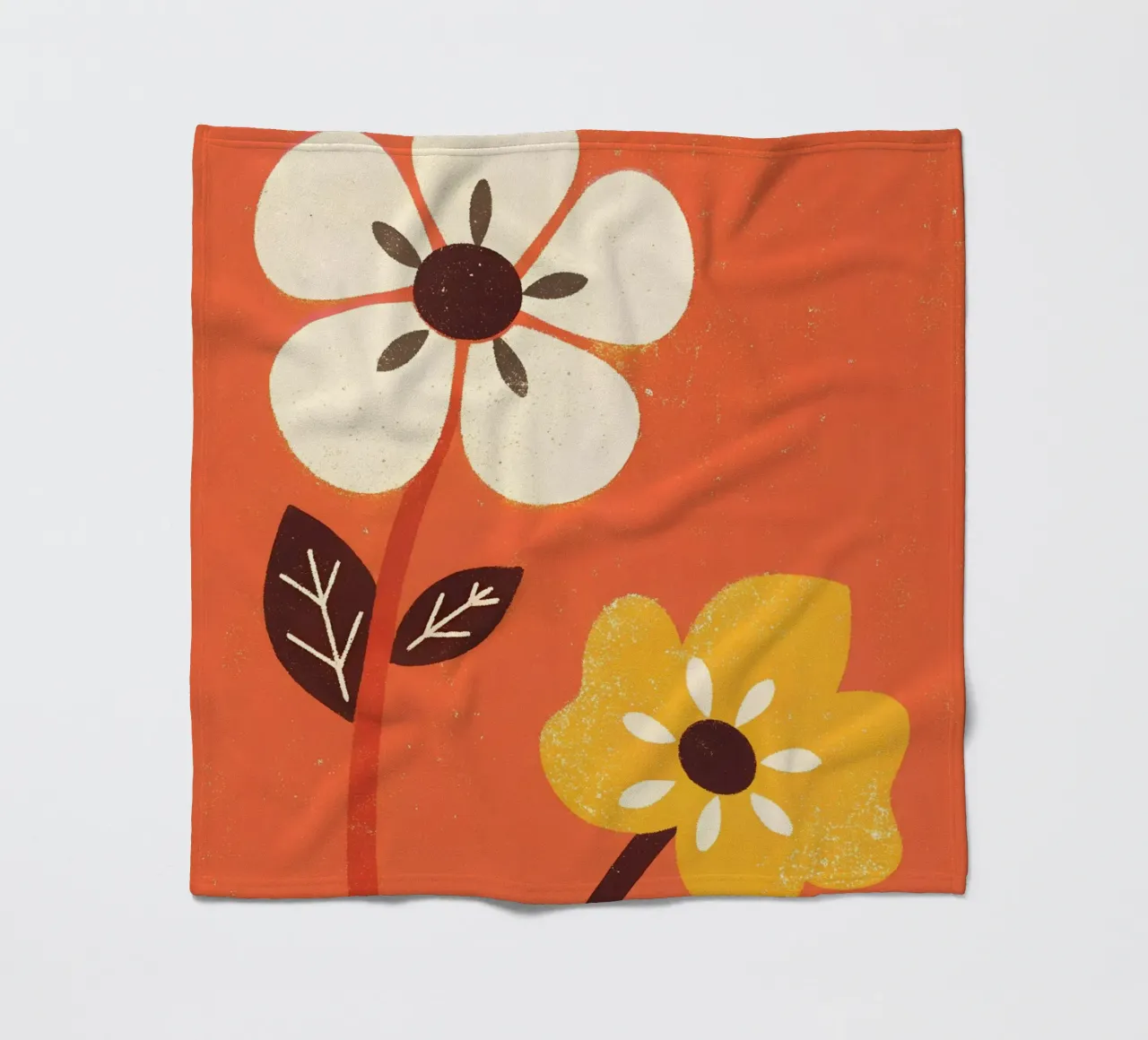 Fiori retrò pop coperta in pile da THE LATEST SHOP