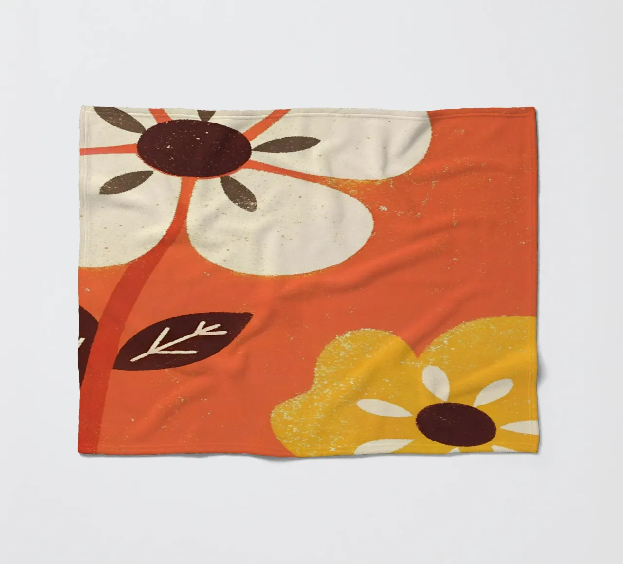 Fiori retrò pop coperta in pile da THE LATEST SHOP