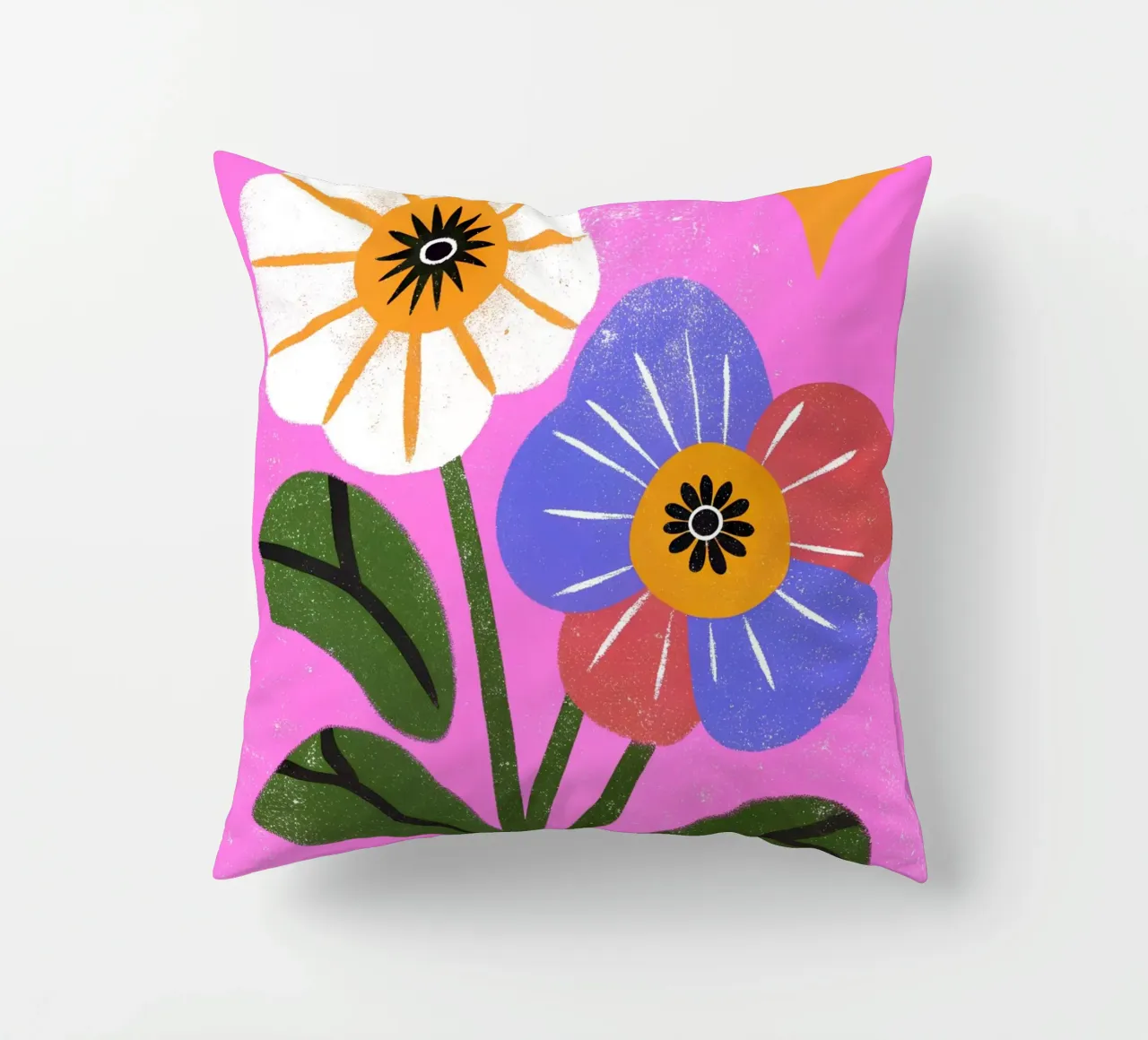 Fiori retrò pop cuscino da THE LATEST SHOP