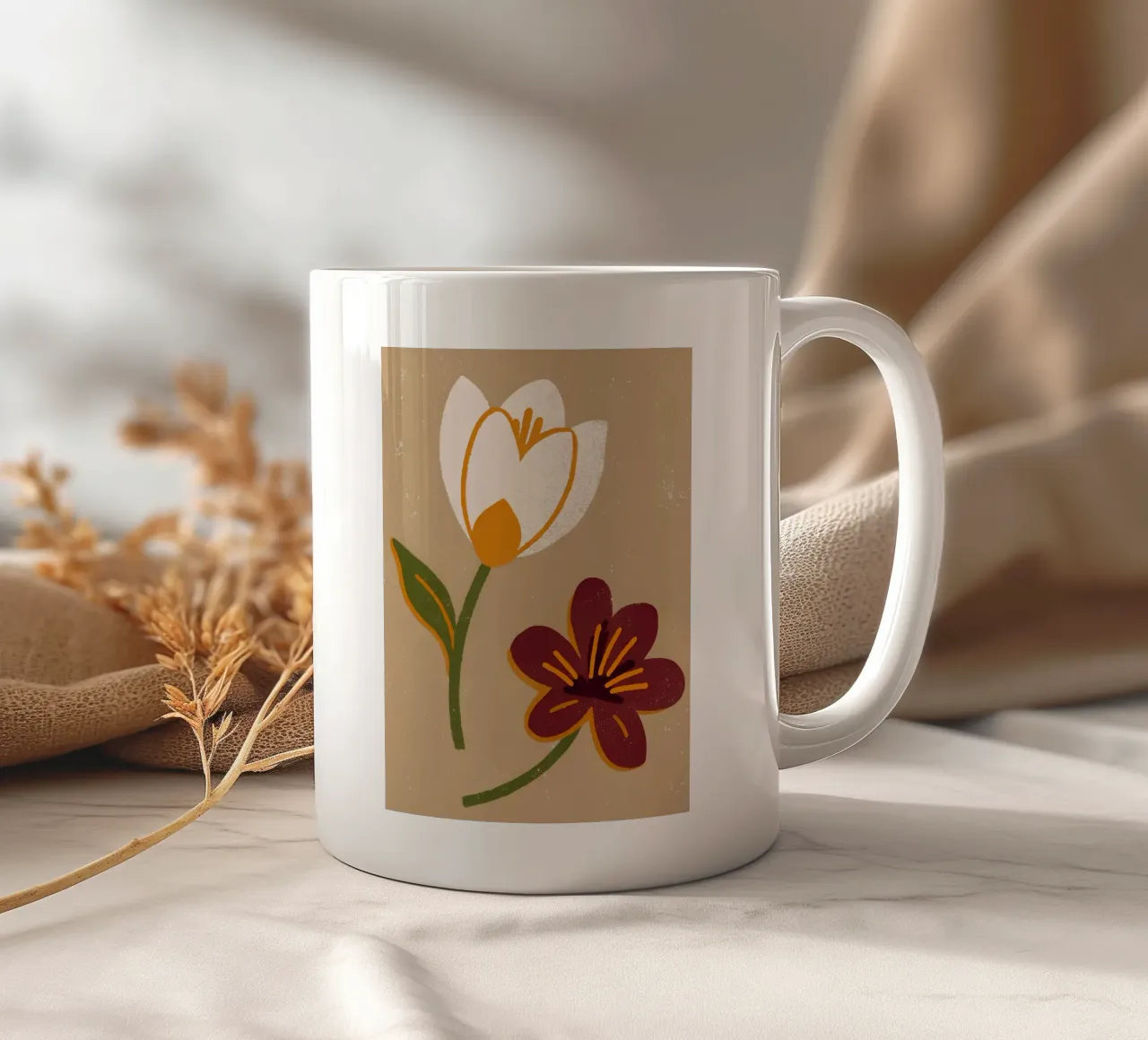 Fiori retrò pop tazza in ceramica da THE LATEST SHOP