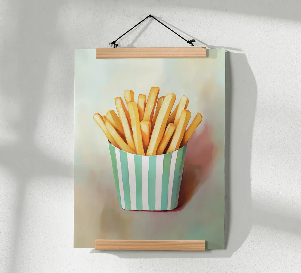 Frites fraîches Retro, bandes vertes poster avec cadre en bois de Carinaprint