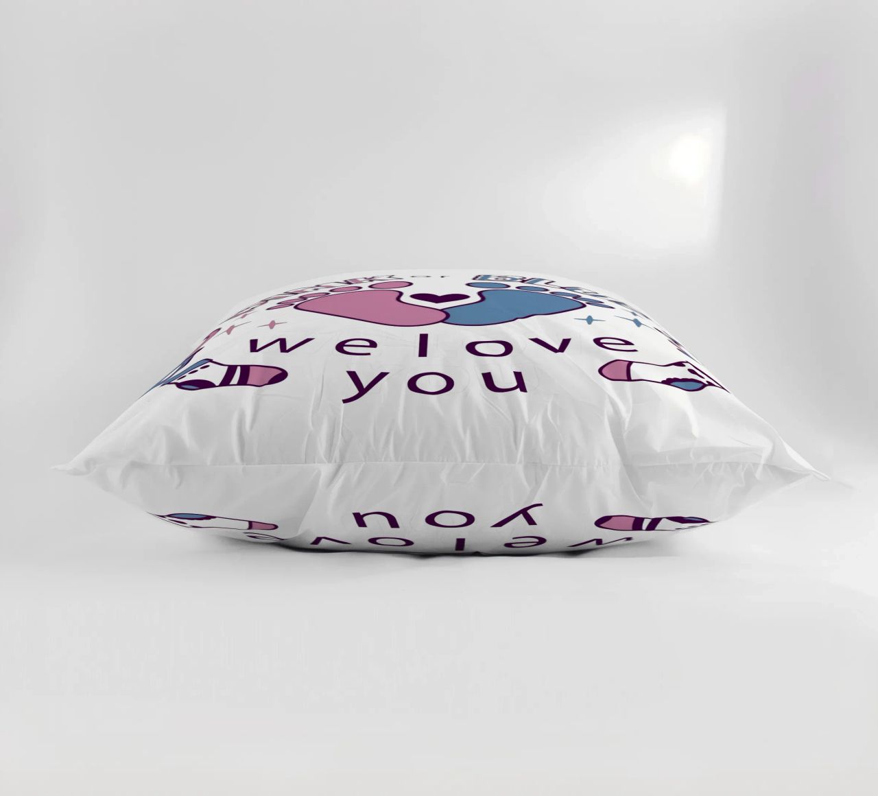 Rosa o blu cuscino da BABY ART PRINTS