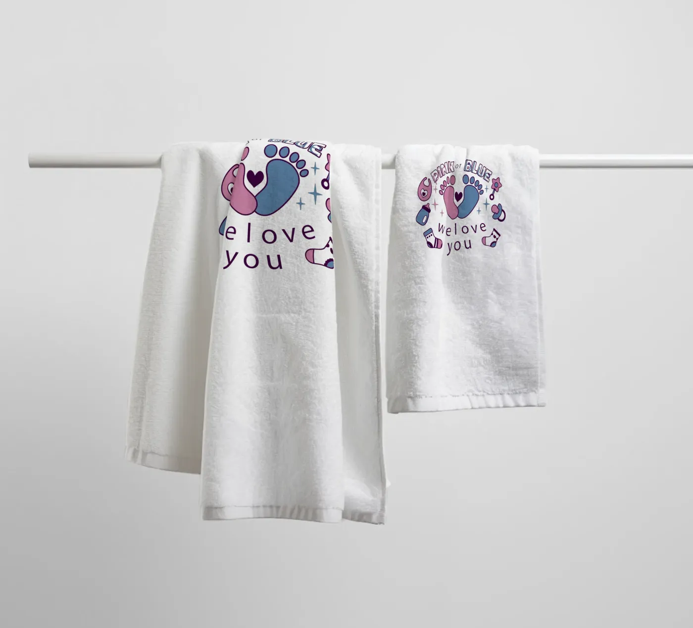 Pink or blue Handtuch von 🐹 BABY ART PRINTS