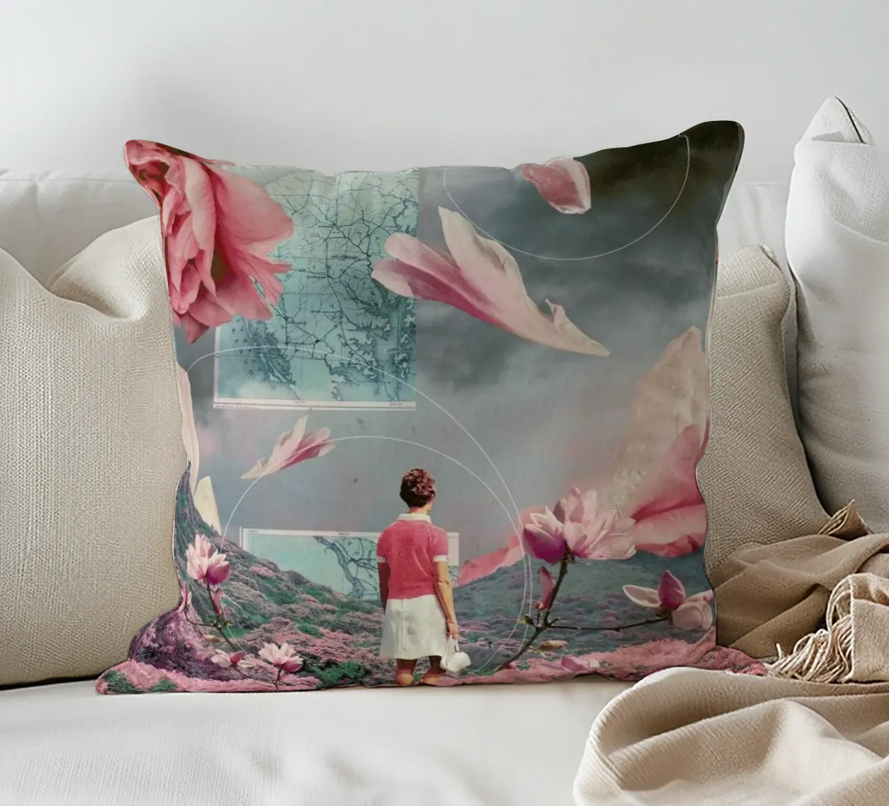 Trying To Accept The Distance cuscino da Frank Moth