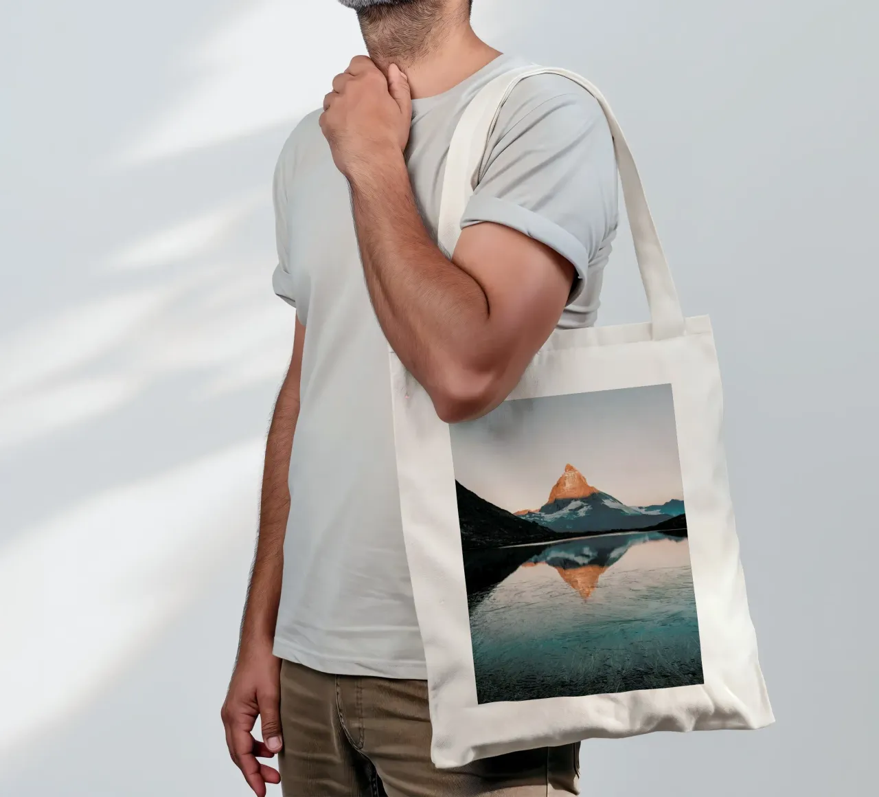 Sunrise Reflection tote bag de METROPOLIS