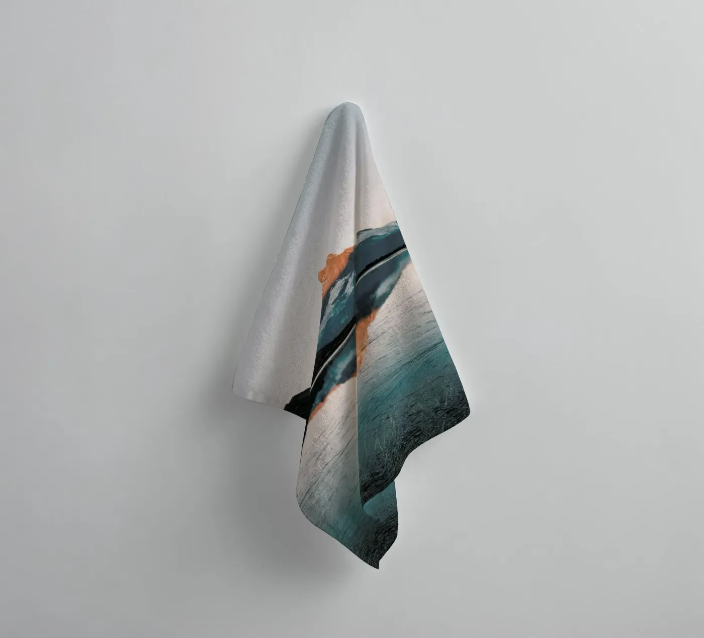 Sunrise Reflection badhanddoek van METROPOLIS