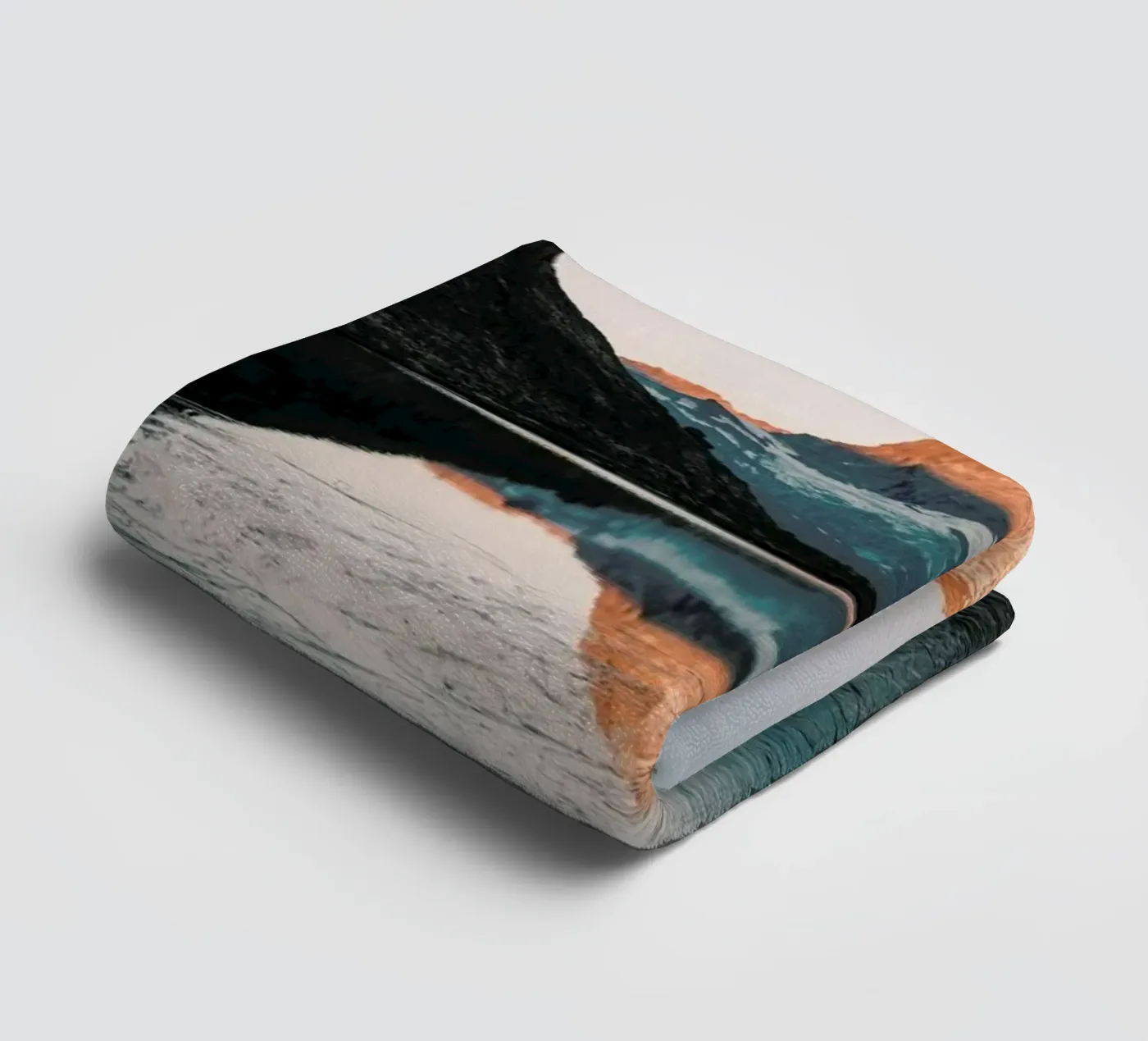 Sunrise Reflection badhanddoek van METROPOLIS