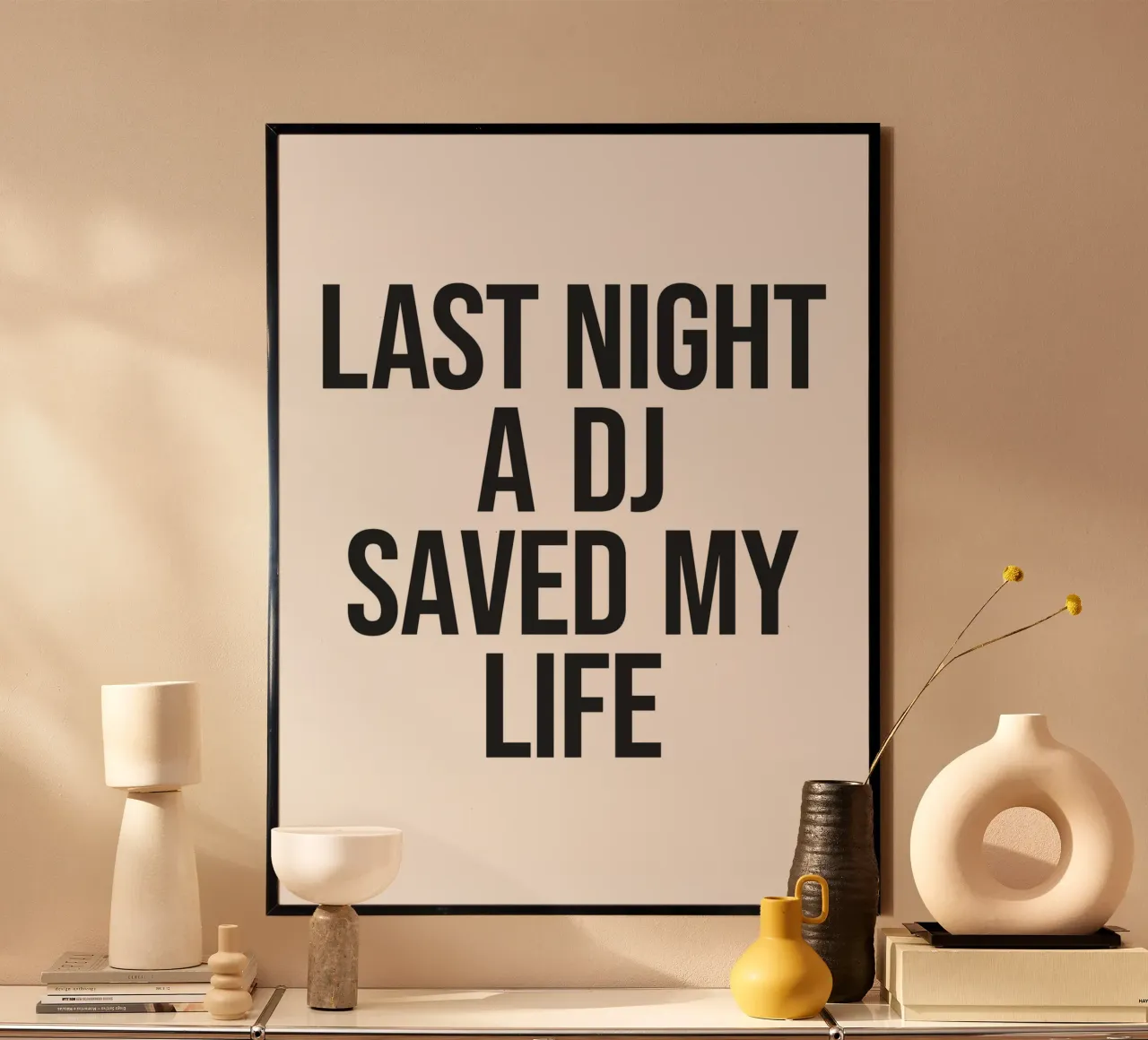 Ieri sera un DJ mi ha salvato la vita poster da Paigaam Studio