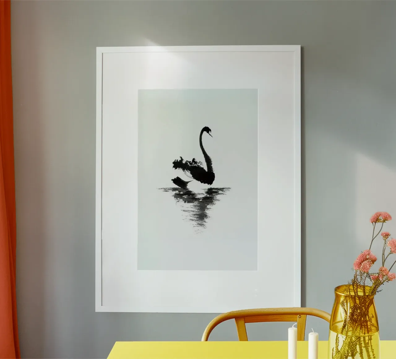 Black Swan II poster con telaio in plastica da Flora & Fauna