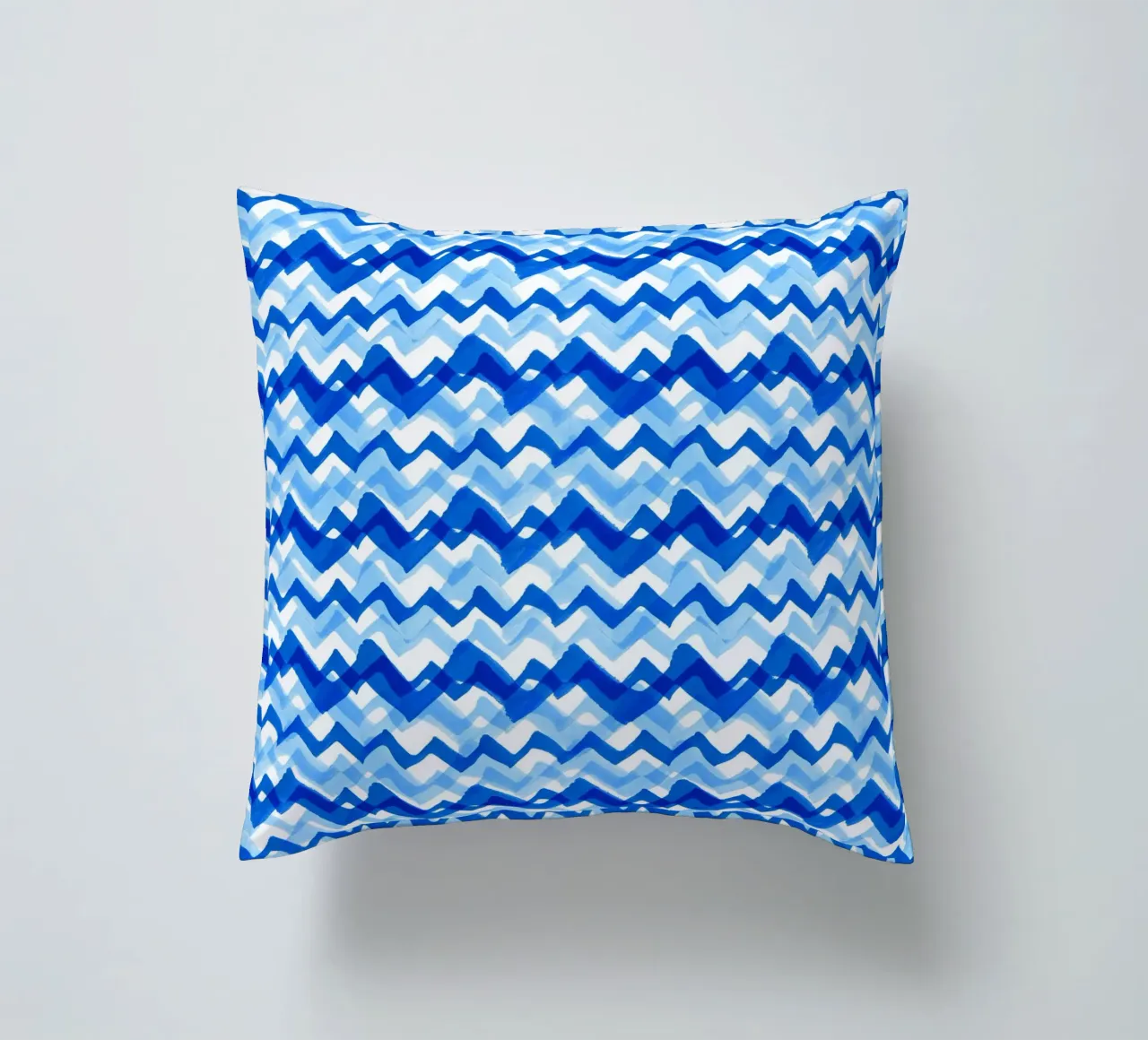 Cobalt Waves | Brush Stroke Pattern cuscino da sabidussi