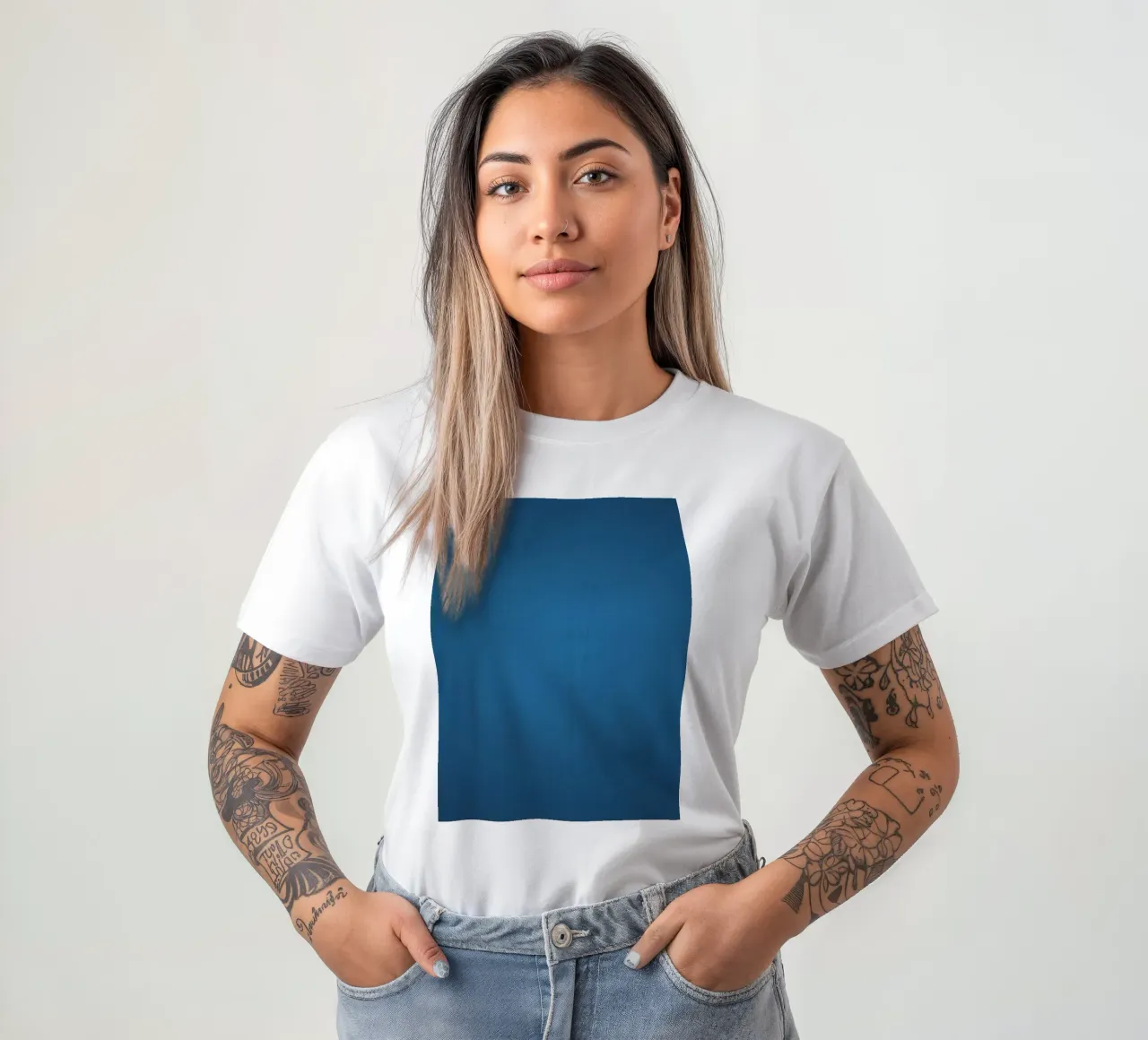 Abstract blauw achtergrondontwerp t-shirt van DesignDoodle