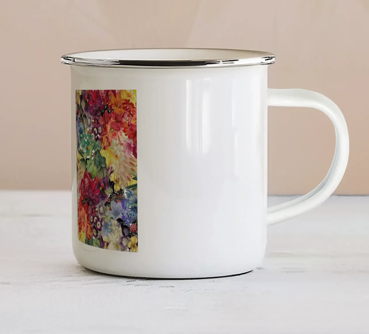 Flowers tazza in smalto da The Gently Unfurling Sneak