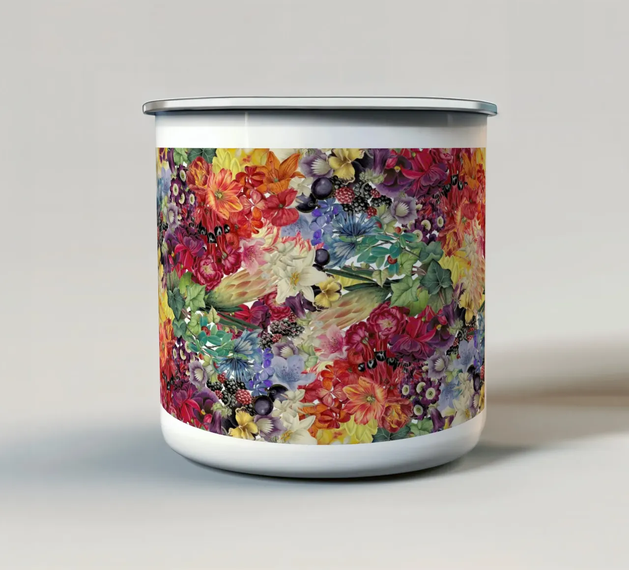 Flowers tazza in smalto da The Gently Unfurling Sneak