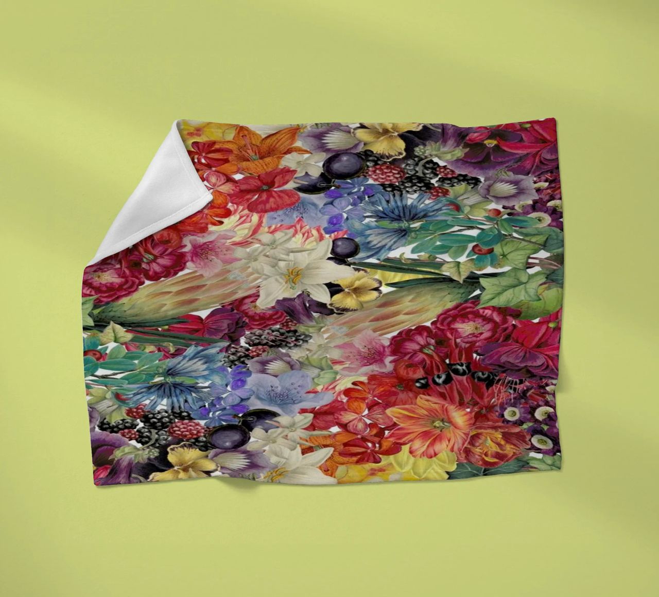 Flowers coperta in pile da The Gently Unfurling Sneak