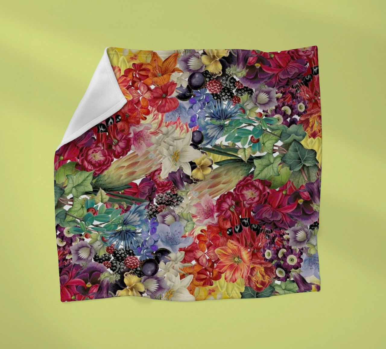 Flowers coperta in pile da The Gently Unfurling Sneak