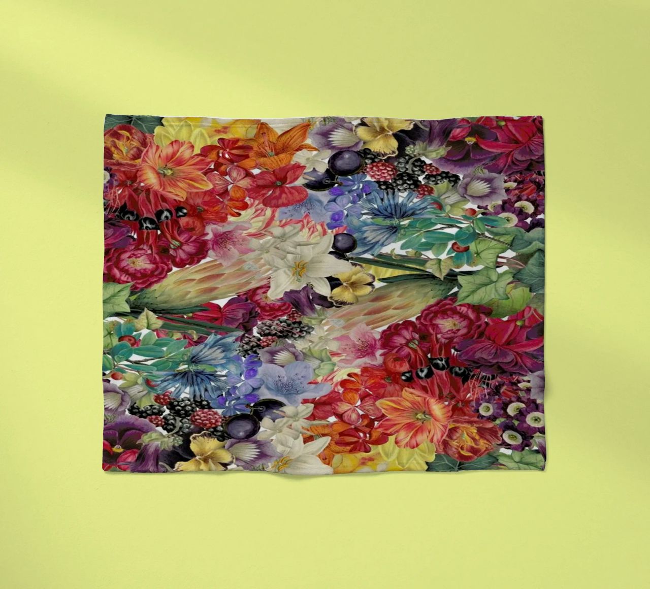 Flowers coperta in pile da The Gently Unfurling Sneak