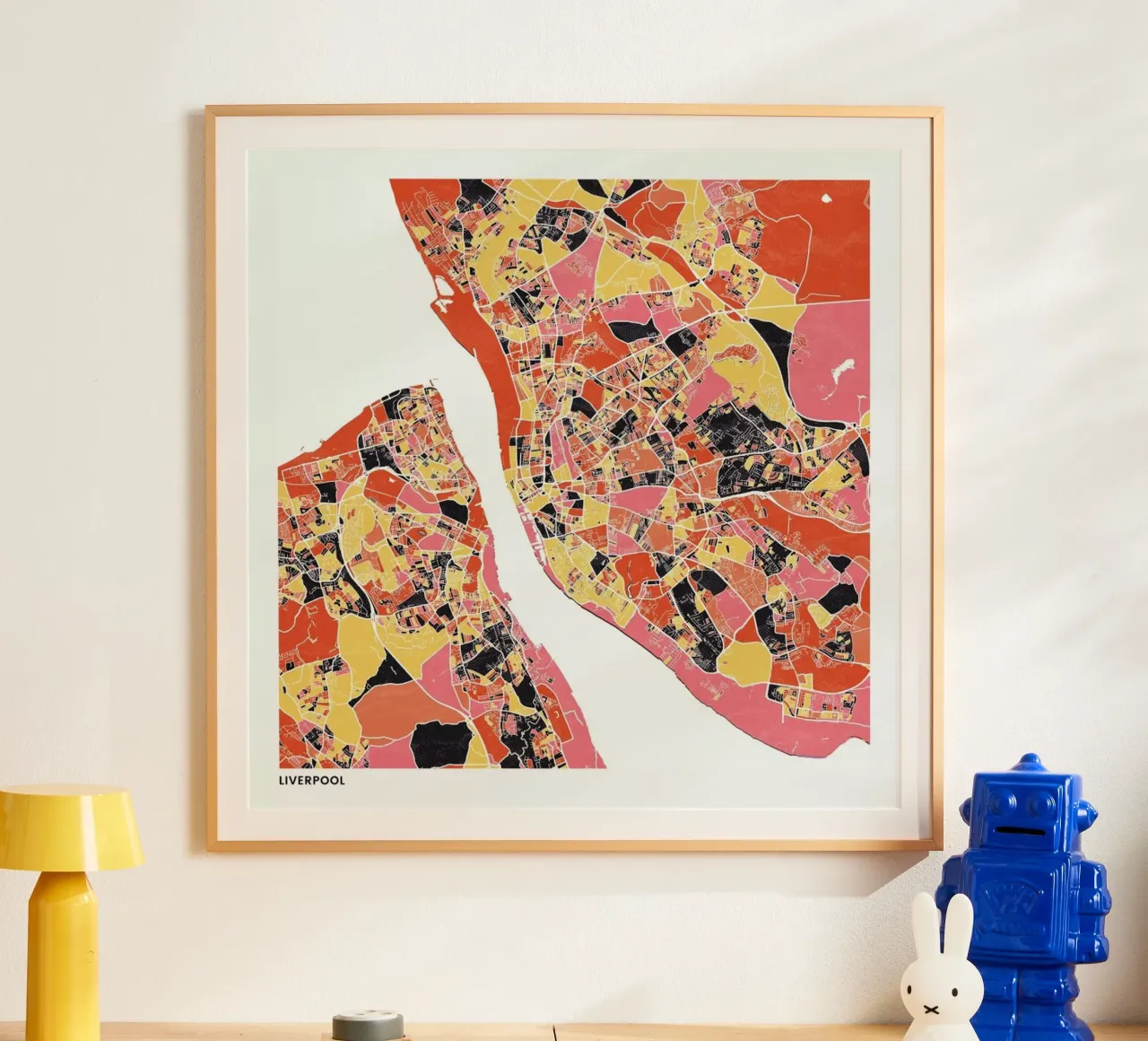 Liverpool II poster con telaio in legno da The Cartography Collection