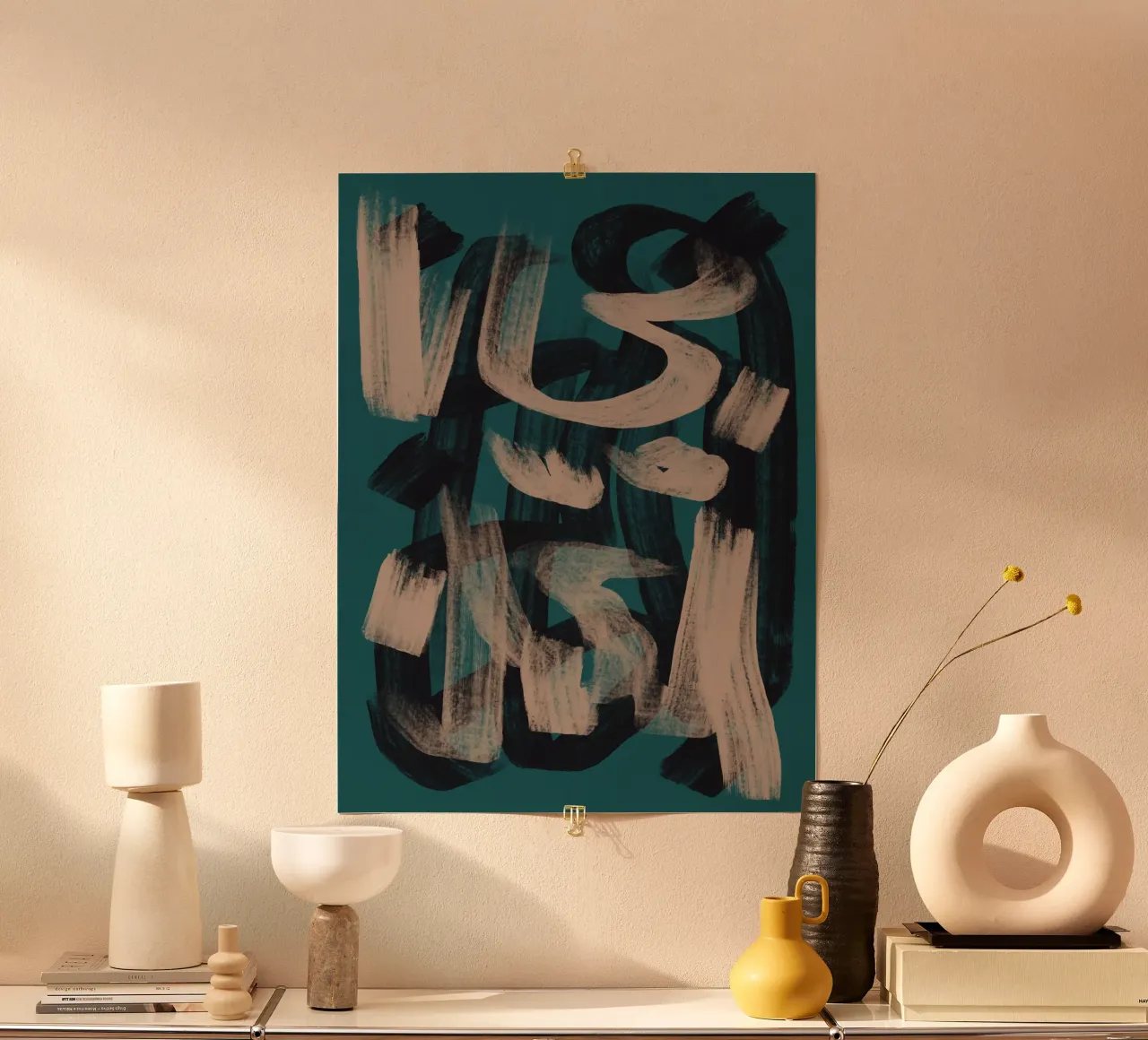 Droog penseel abstract in donkergroen poster met aluminium frame van Little Dean