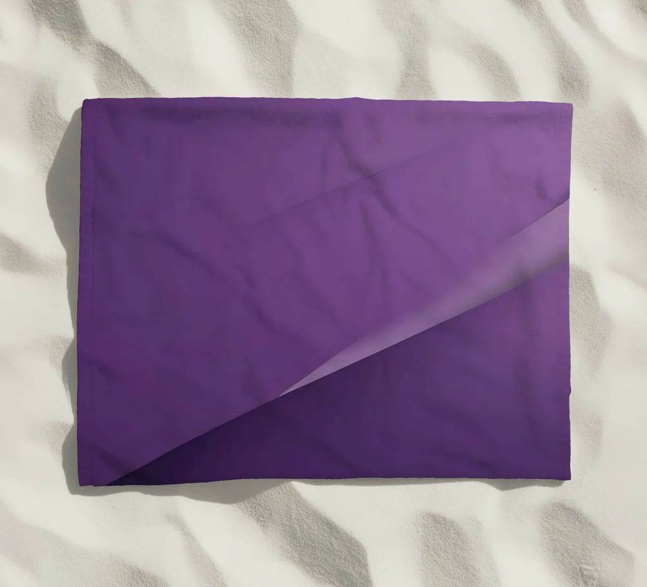 paars abstract behangontwerp dat woonkamer verbetert strandhanddoek van DesignDoodle