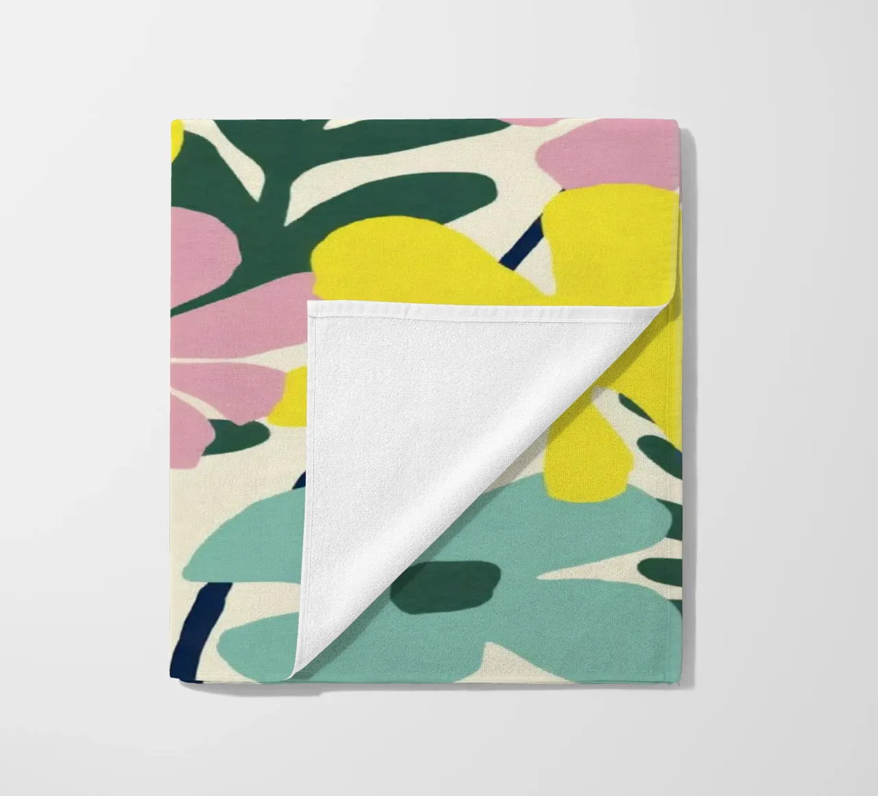 Forme botaniche astratte in un mix di colori retrò telo mare da Modern Muse