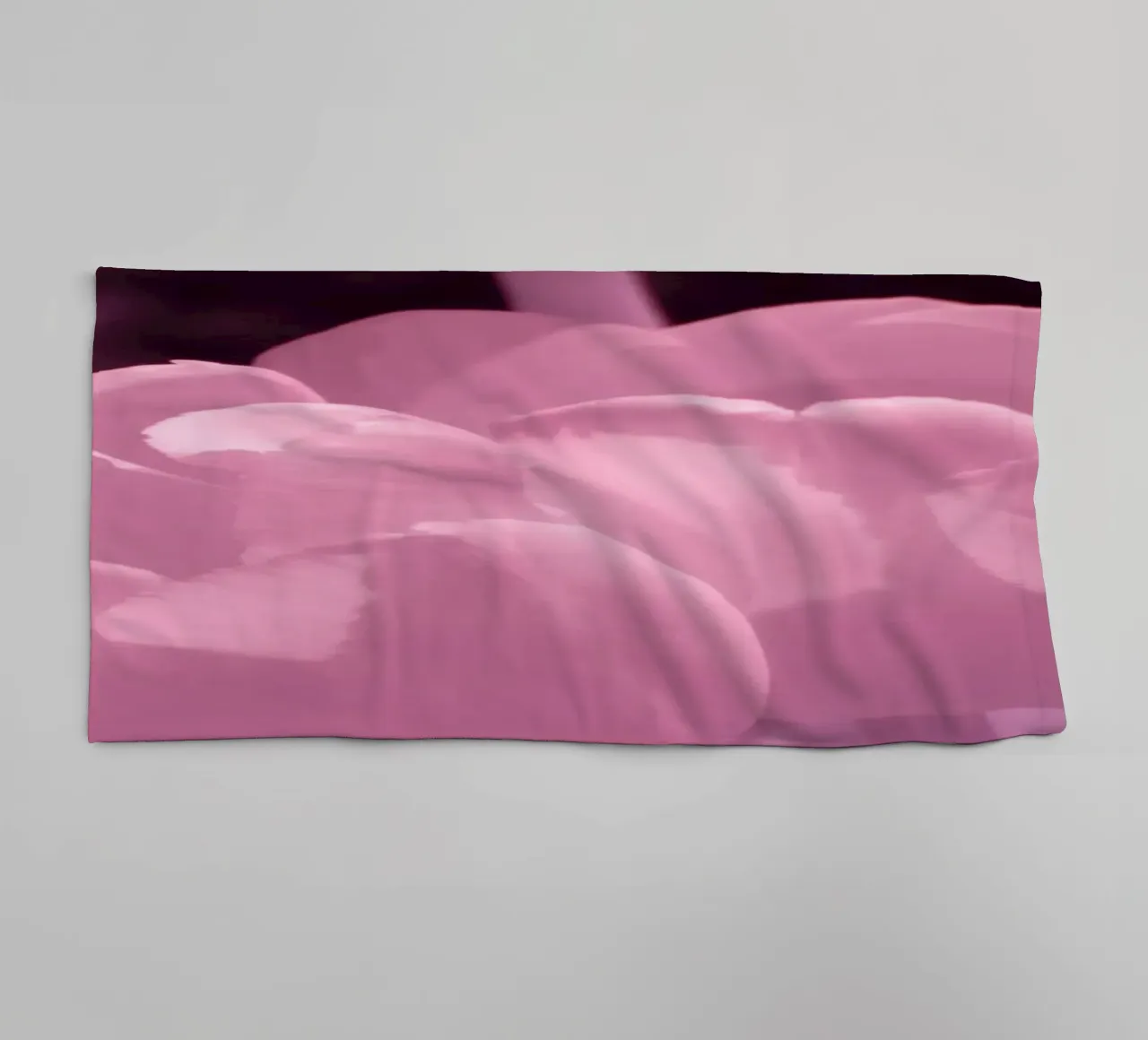 Delicati fiori di tulipano in luce infrarossa asciugamano da bagno da Alexandra Joseph Fotomomente