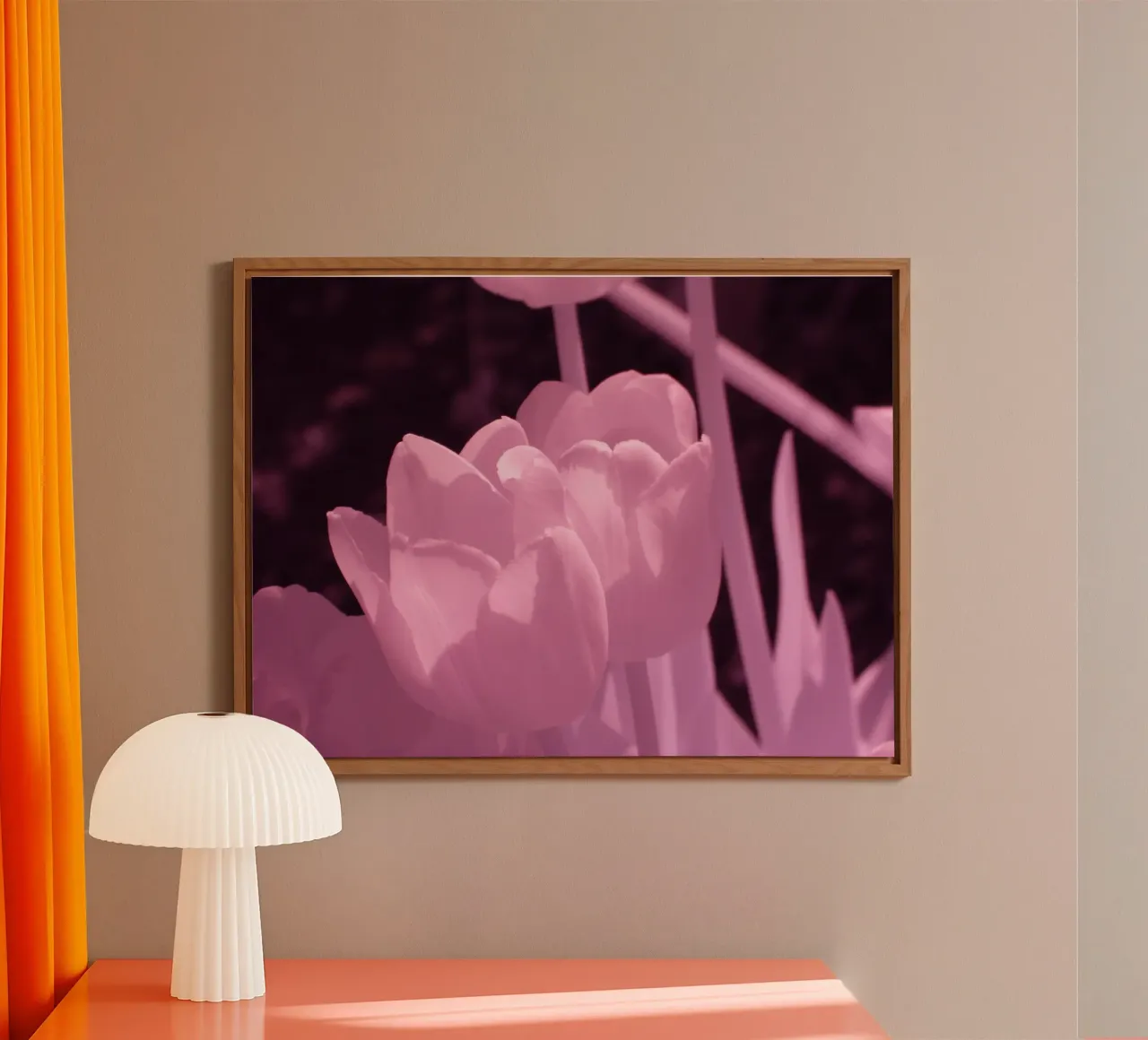 Delicati fiori di tulipano in luce infrarossa alluminio dibond da Alexandra Joseph Fotomomente