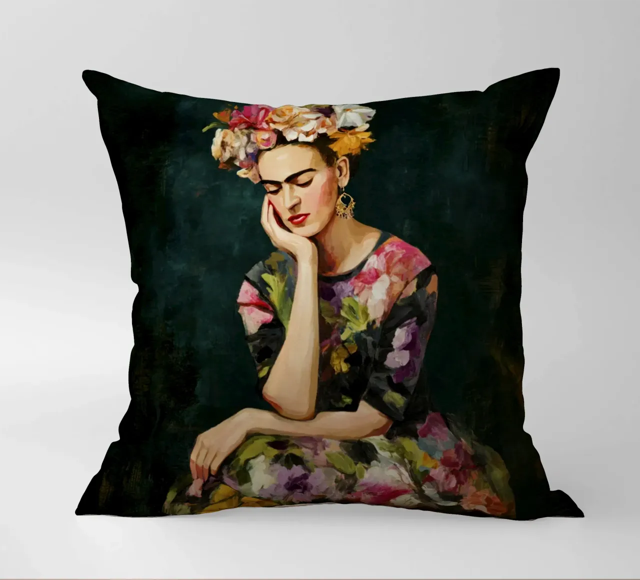 Audace musa messicana con rose e abito a fiori cuscino da Modern Muse