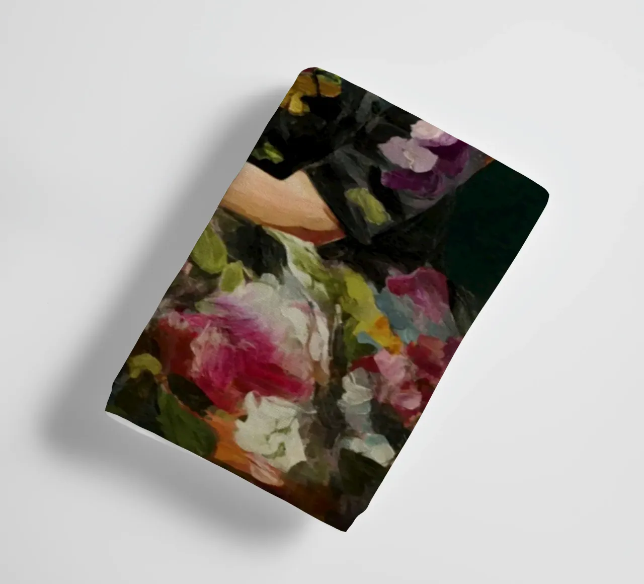 Audace musa messicana con rose e abito a fiori asciugamano da bagno da Modern Muse