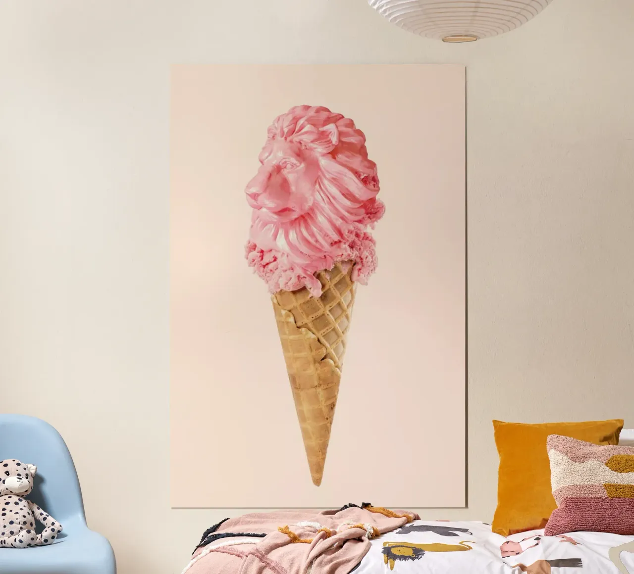 The Lion Cream poster con telaio in legno da Paul Fuentes Design