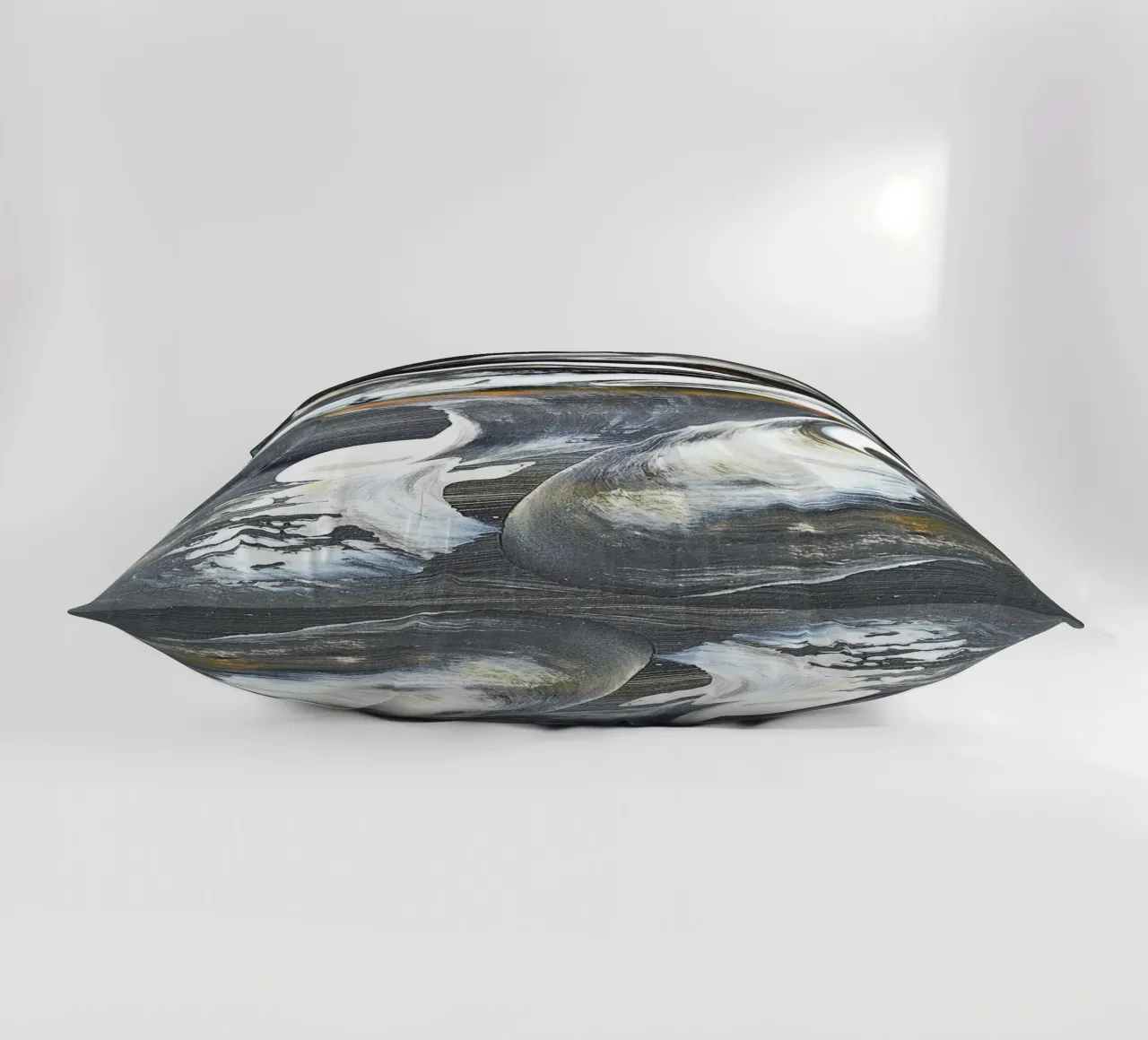 MESSAGE FROM THE HEART 17 cuscino da Thierry Vobmann Abstract painting