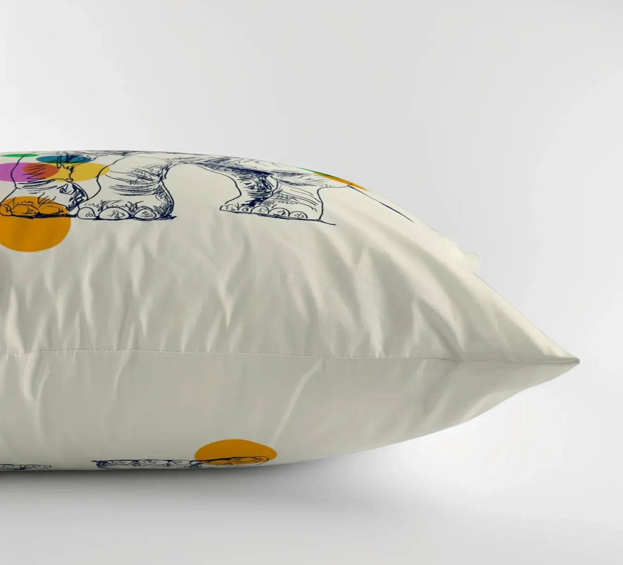 Elephant in Color cuscino da Indigo Rain