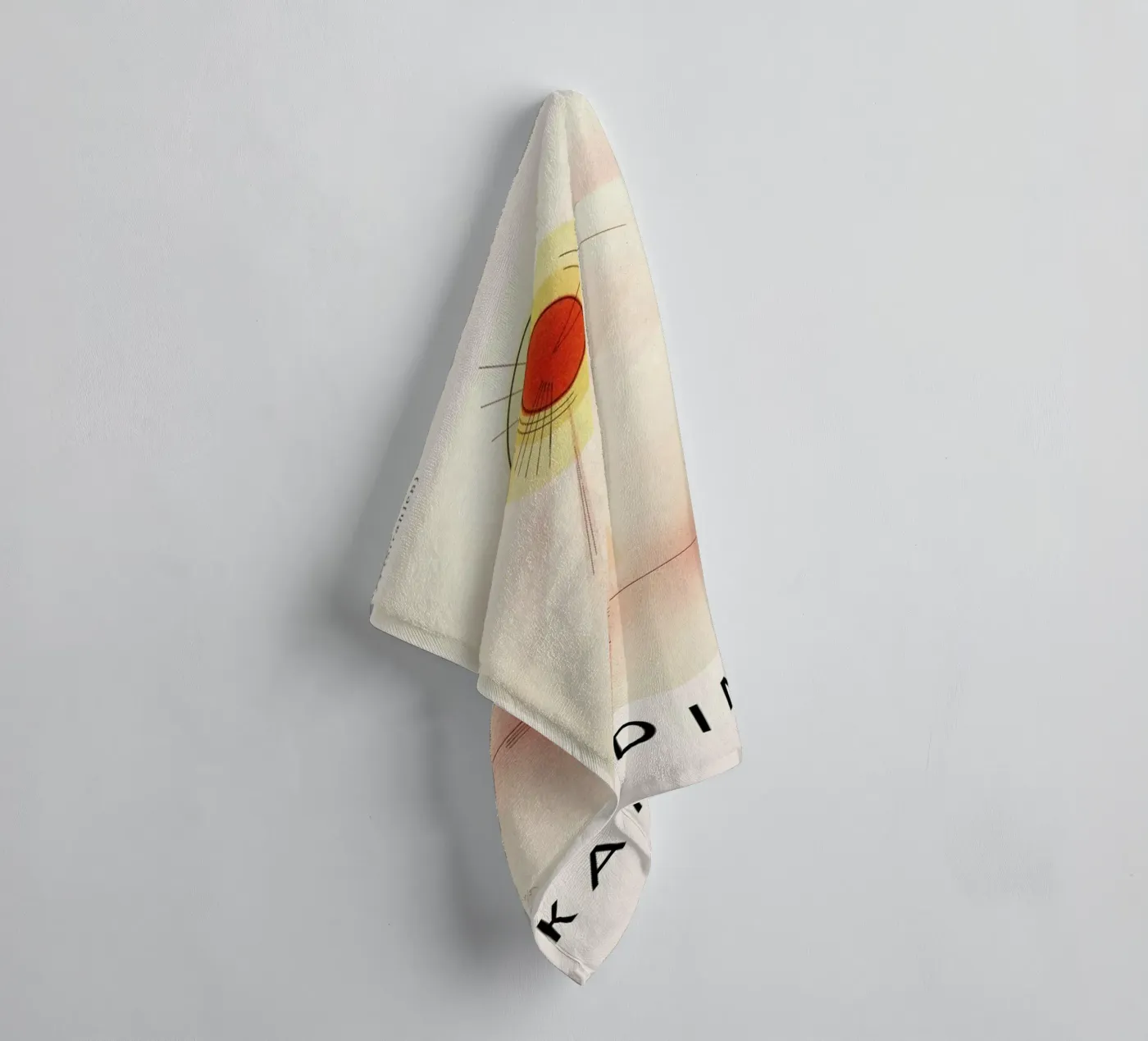 Kandinsky - Rays asciugamano da bagno da ARTOTHEK