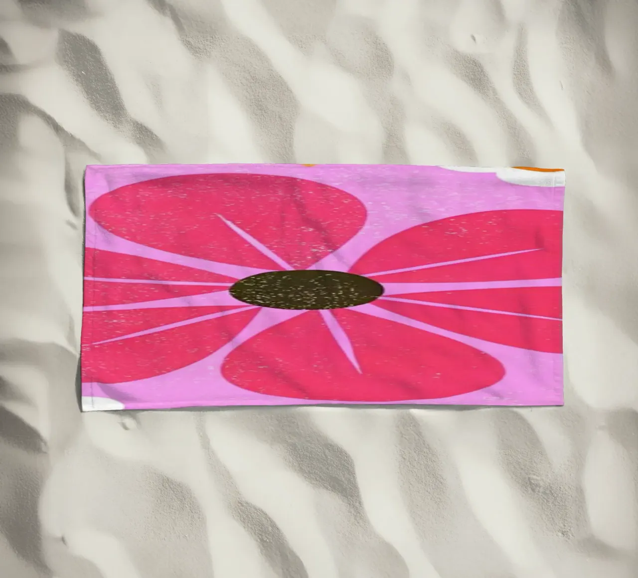 Fiori retrò pop telo mare da THE LATEST SHOP