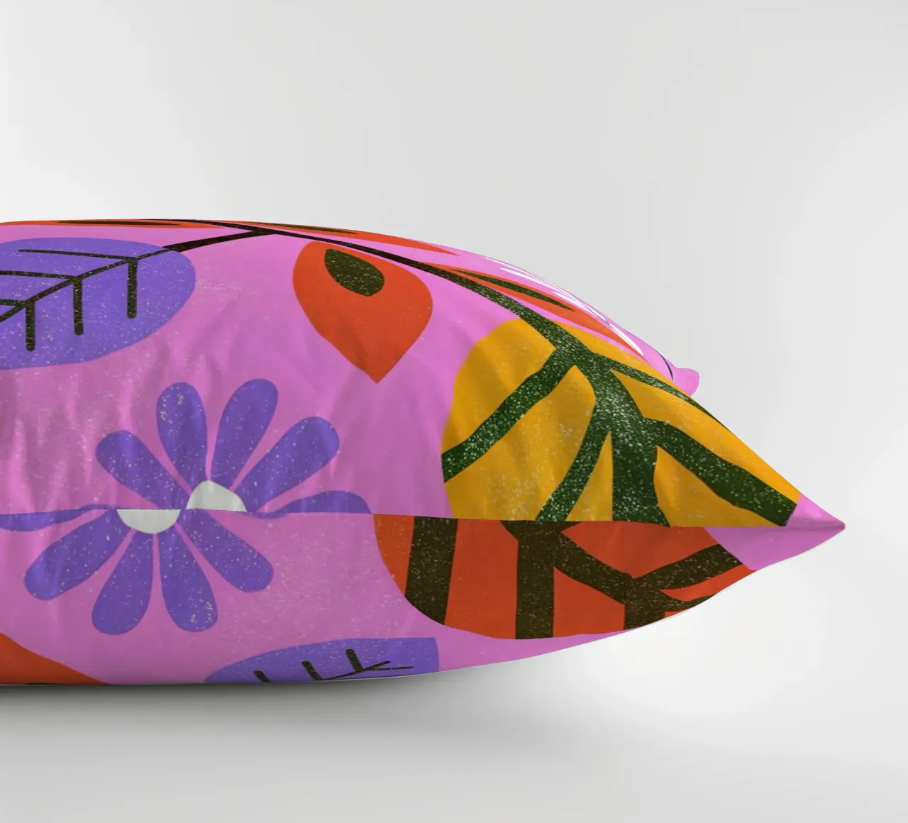 Fiori e foglie retrò pop cuscino da THE LATEST SHOP